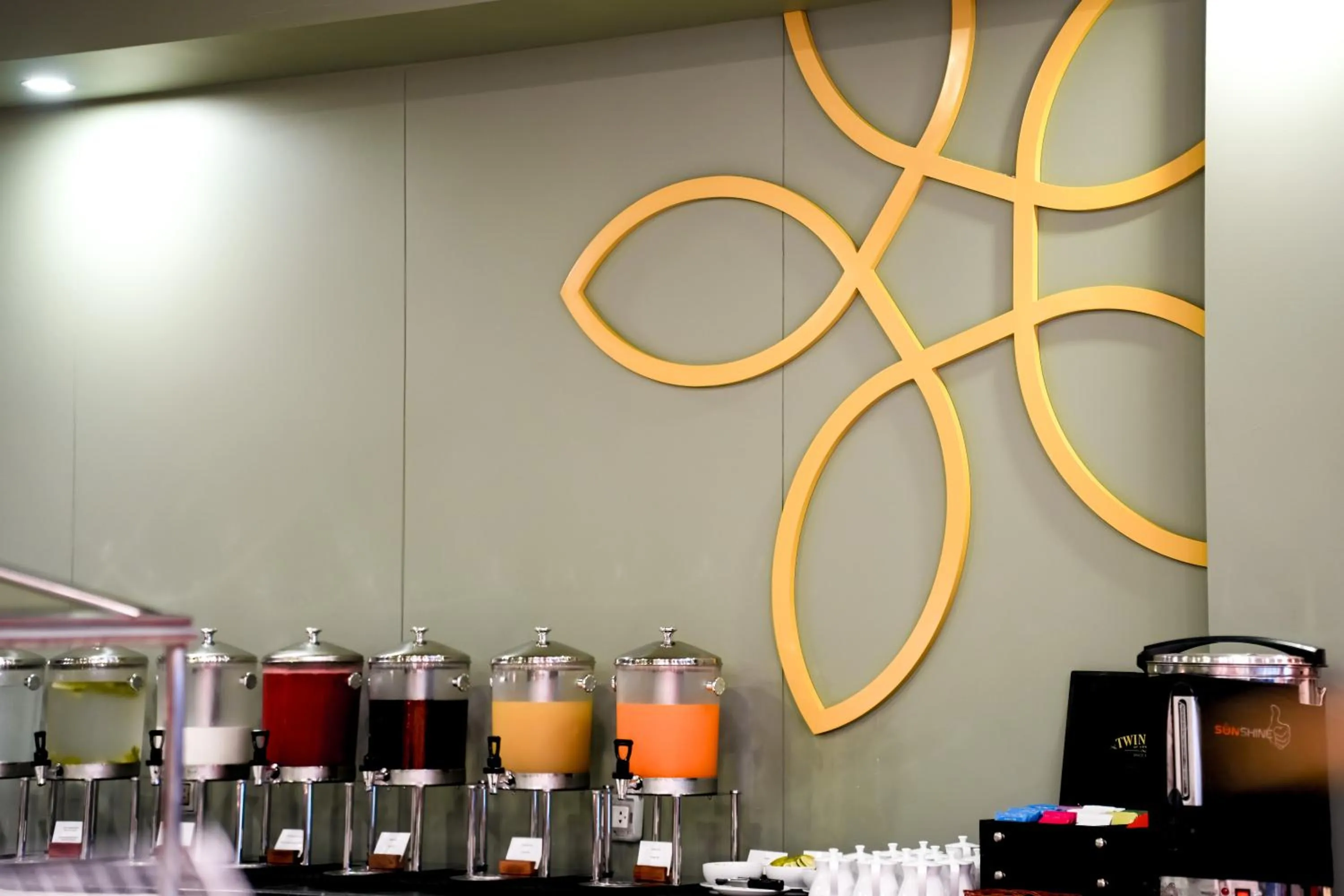 Restaurant/places to eat in SENTIDO Khao Lak