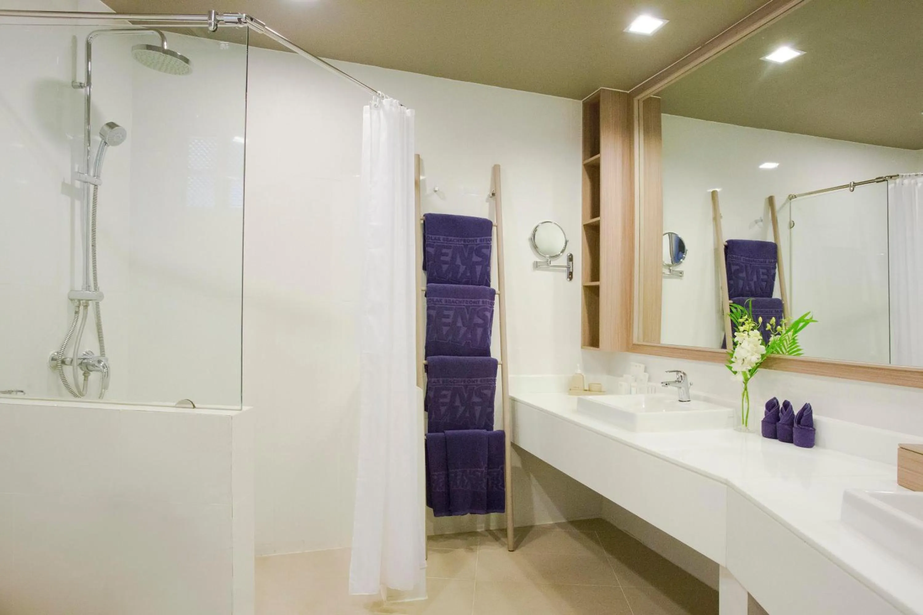 Bathroom in SENTIDO Khao Lak