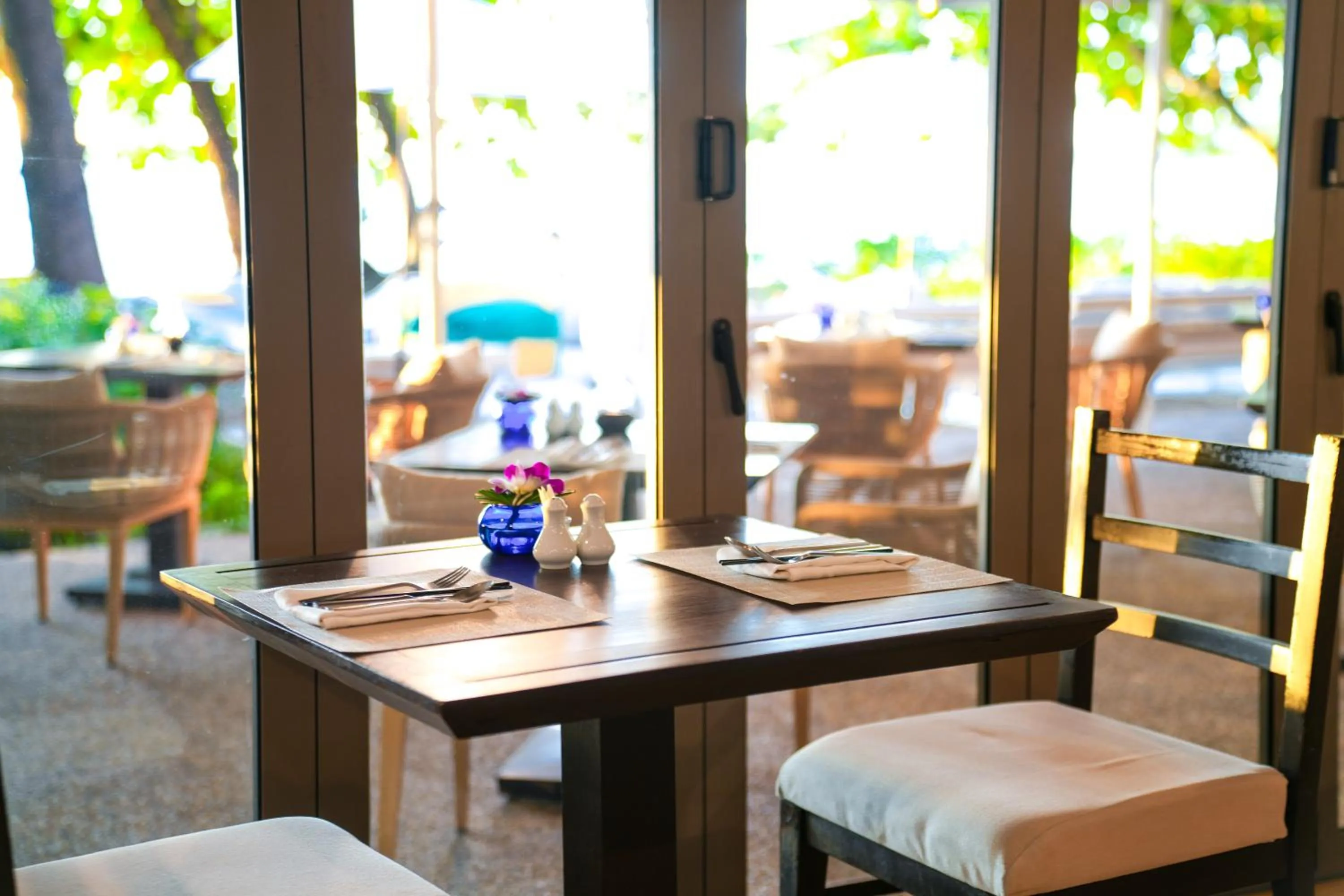 Restaurant/places to eat in SENTIDO Khao Lak