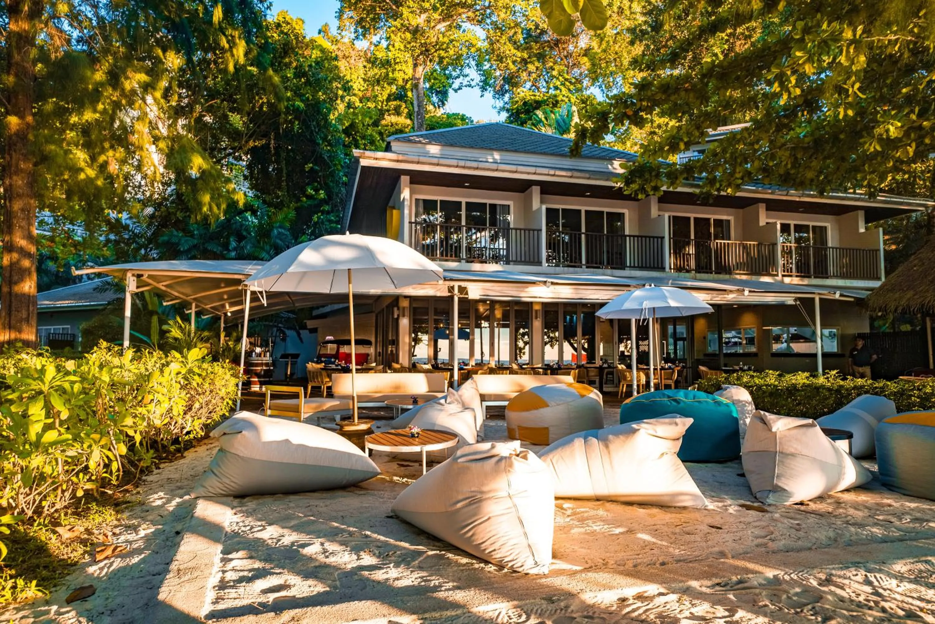 Restaurant/places to eat in SENTIDO Khao Lak