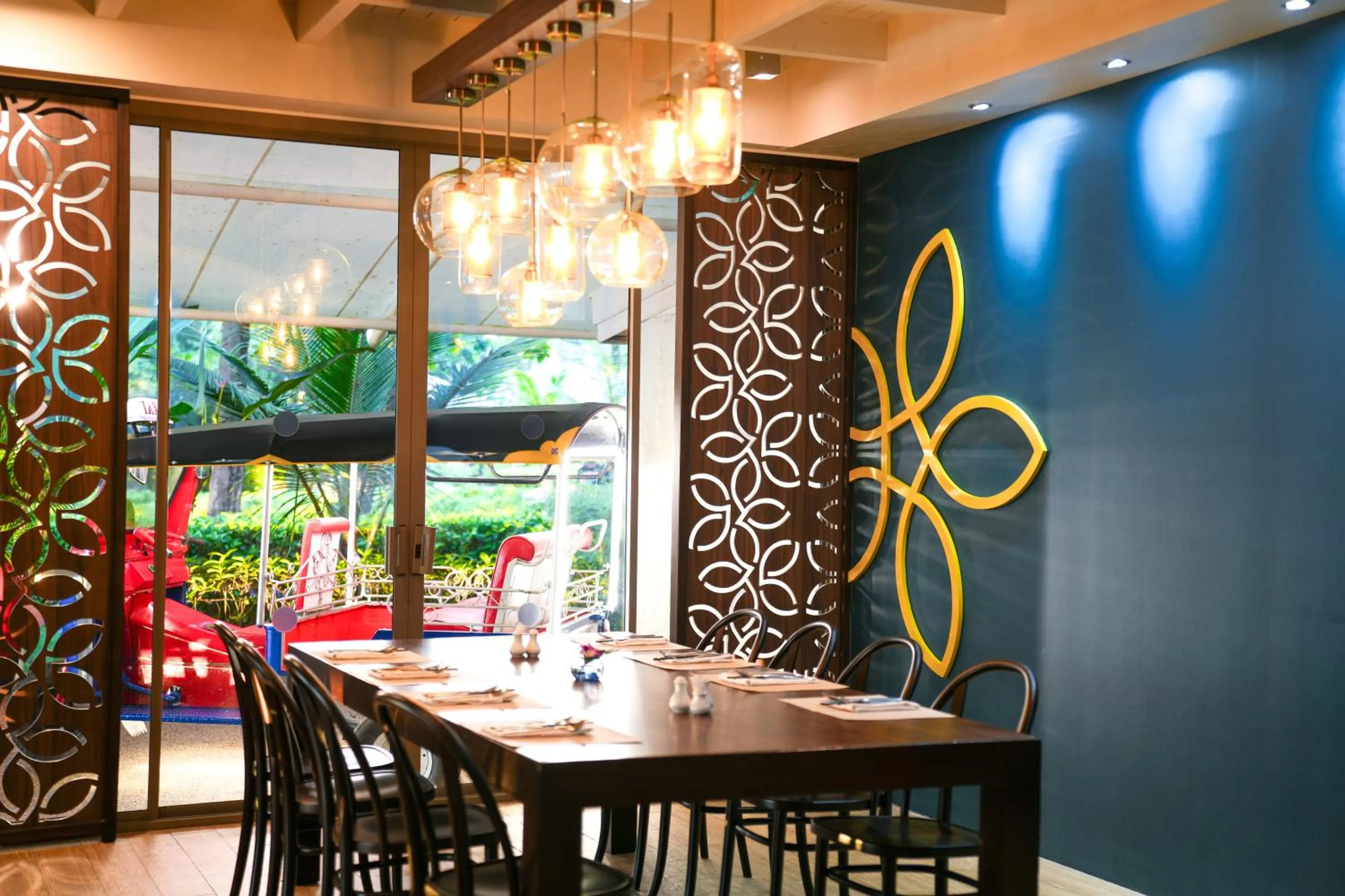 Restaurant/places to eat in SENTIDO Khao Lak