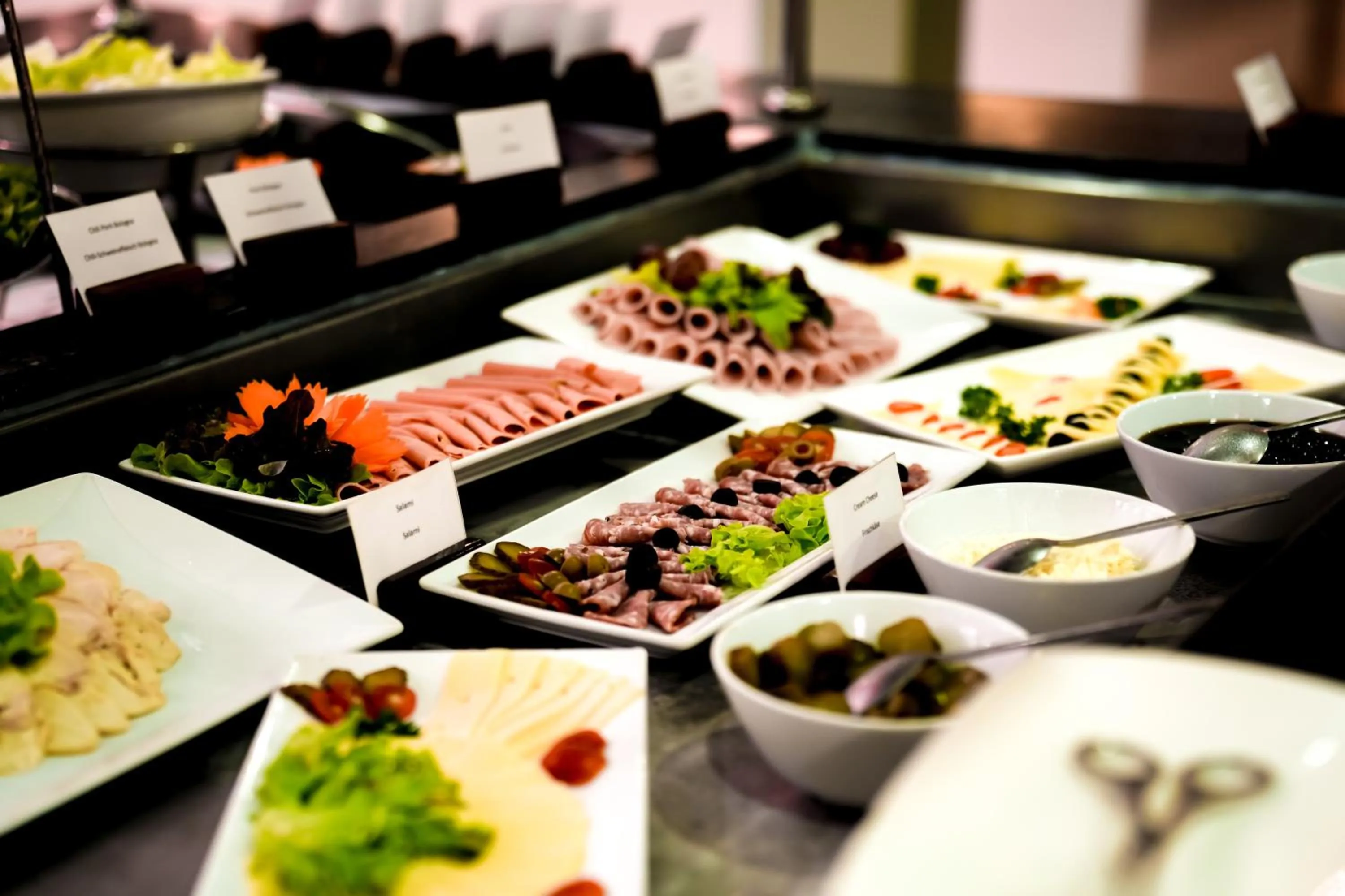 Food and drinks in SENTIDO Khao Lak