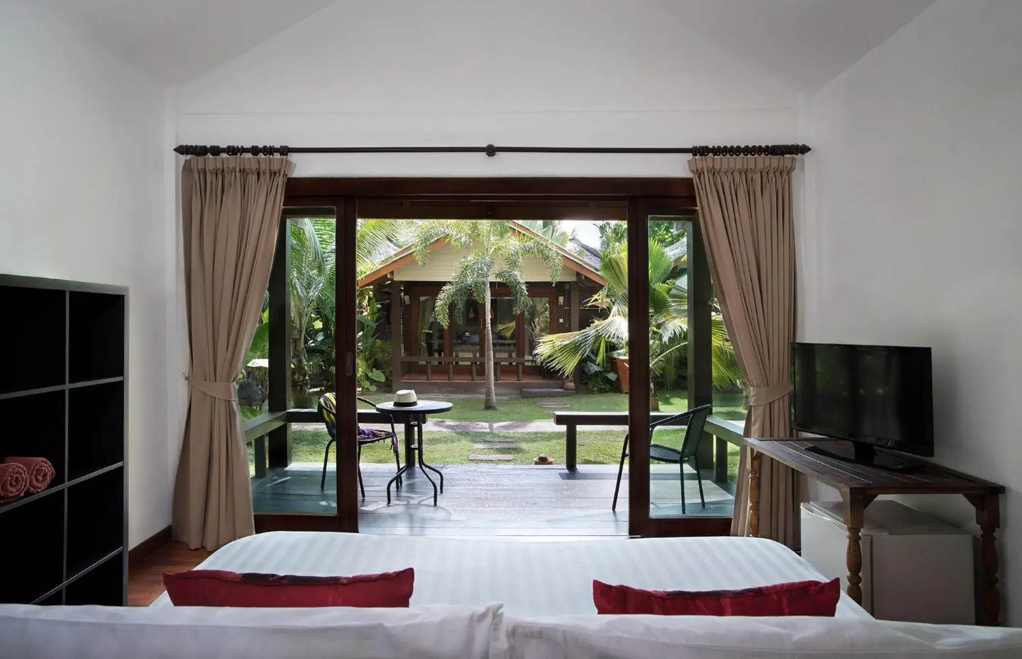 Bungalow Garden Wing in Mali Resort Pattaya Beach Koh Lipe Bungalow Garden Wing in Mali Resort Pattaya Beach Koh Lipe