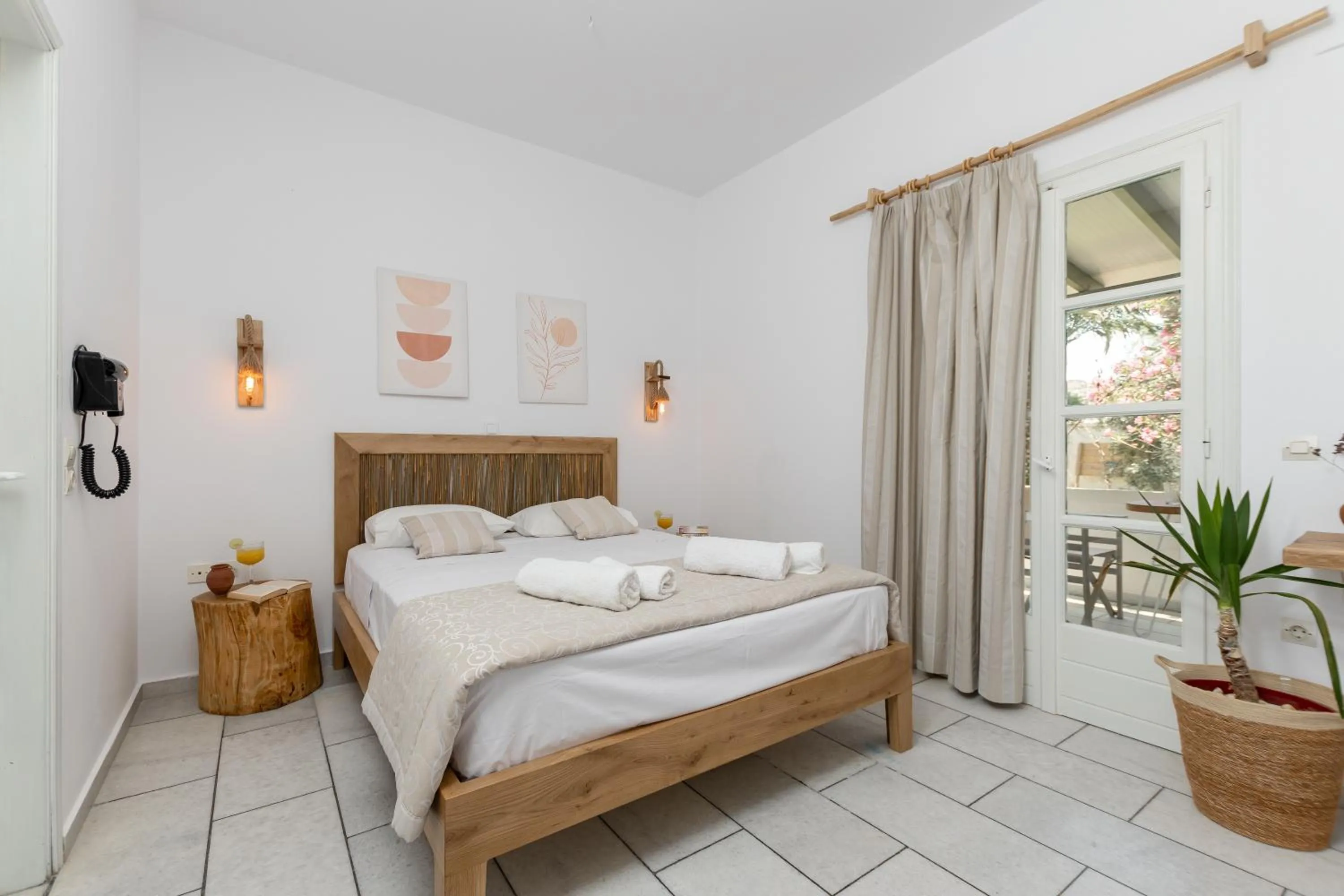 Bedroom, Bed in Studios Vrettos Beachfront Hotel