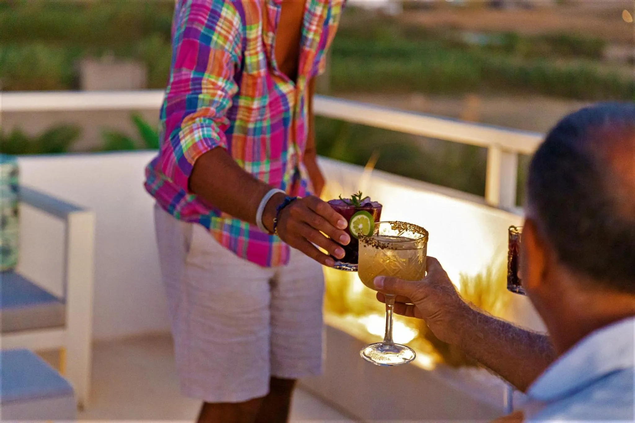 Food and drinks in Studios Vrettos Beachfront Hotel