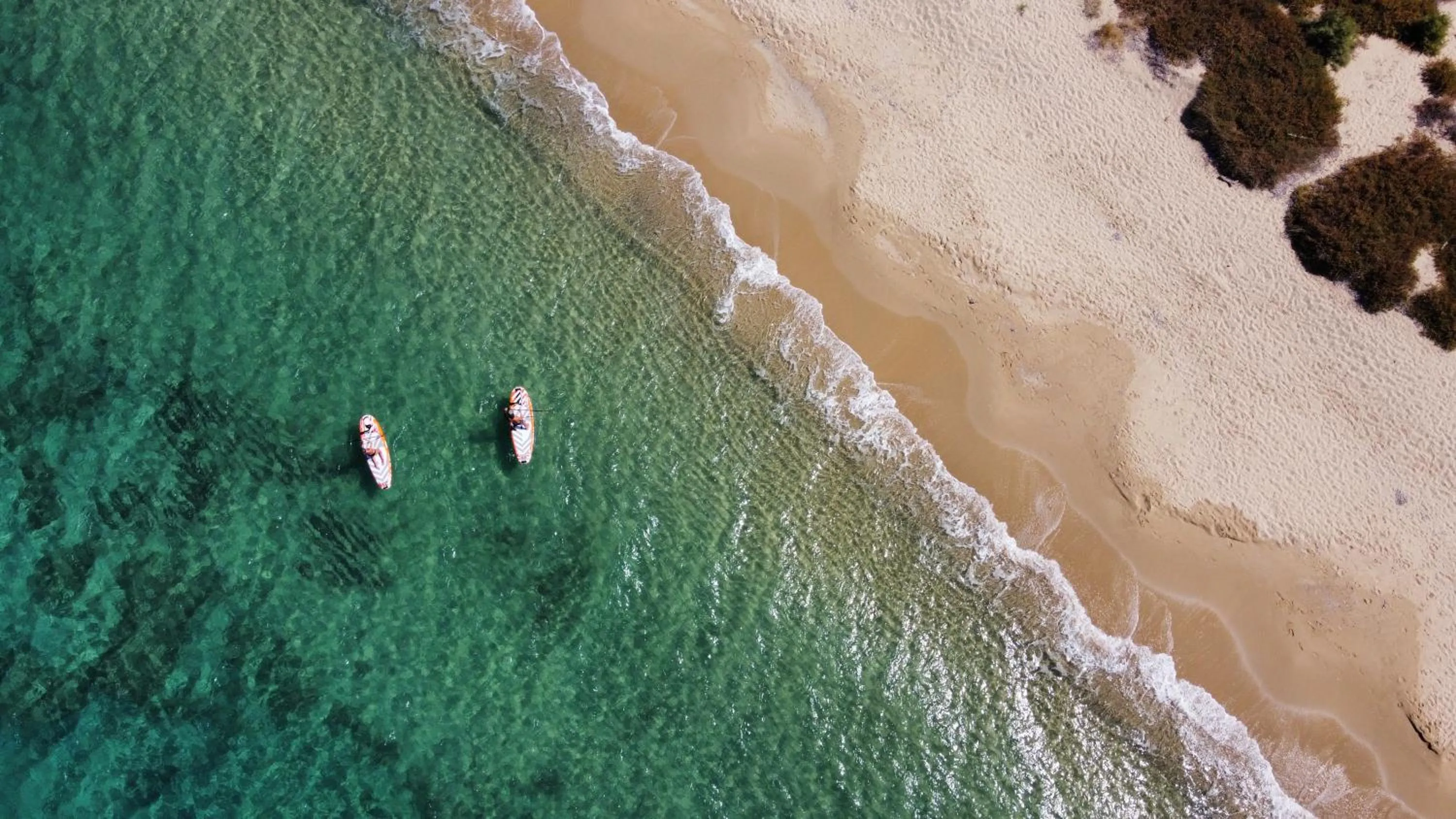 People in Studios Vrettos Beachfront Hotel