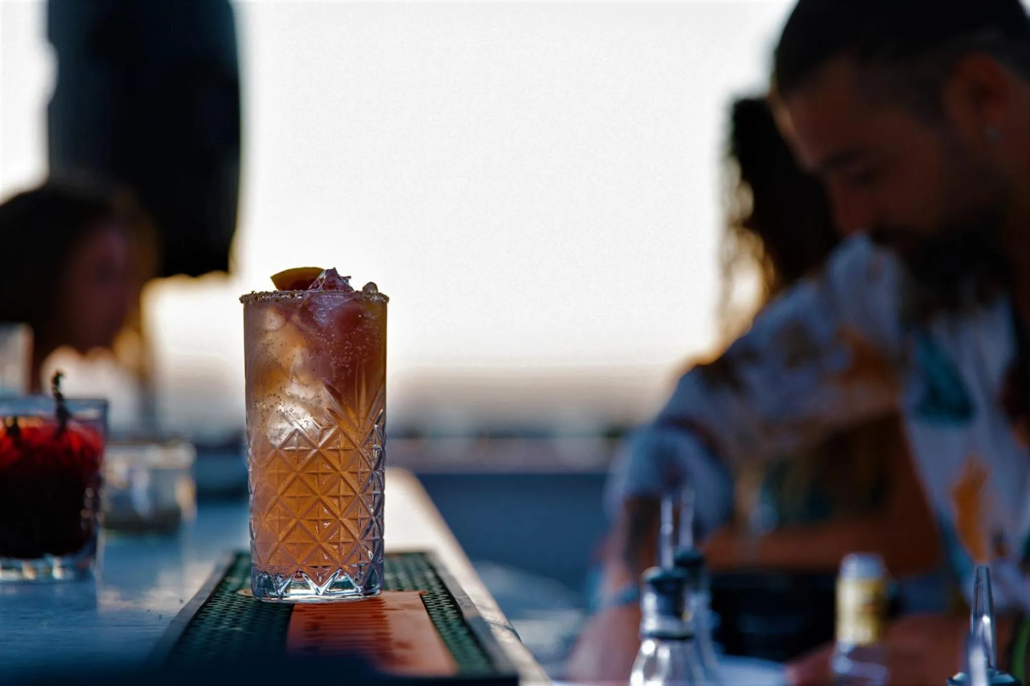 Food and drinks in Studios Vrettos Beachfront Hotel