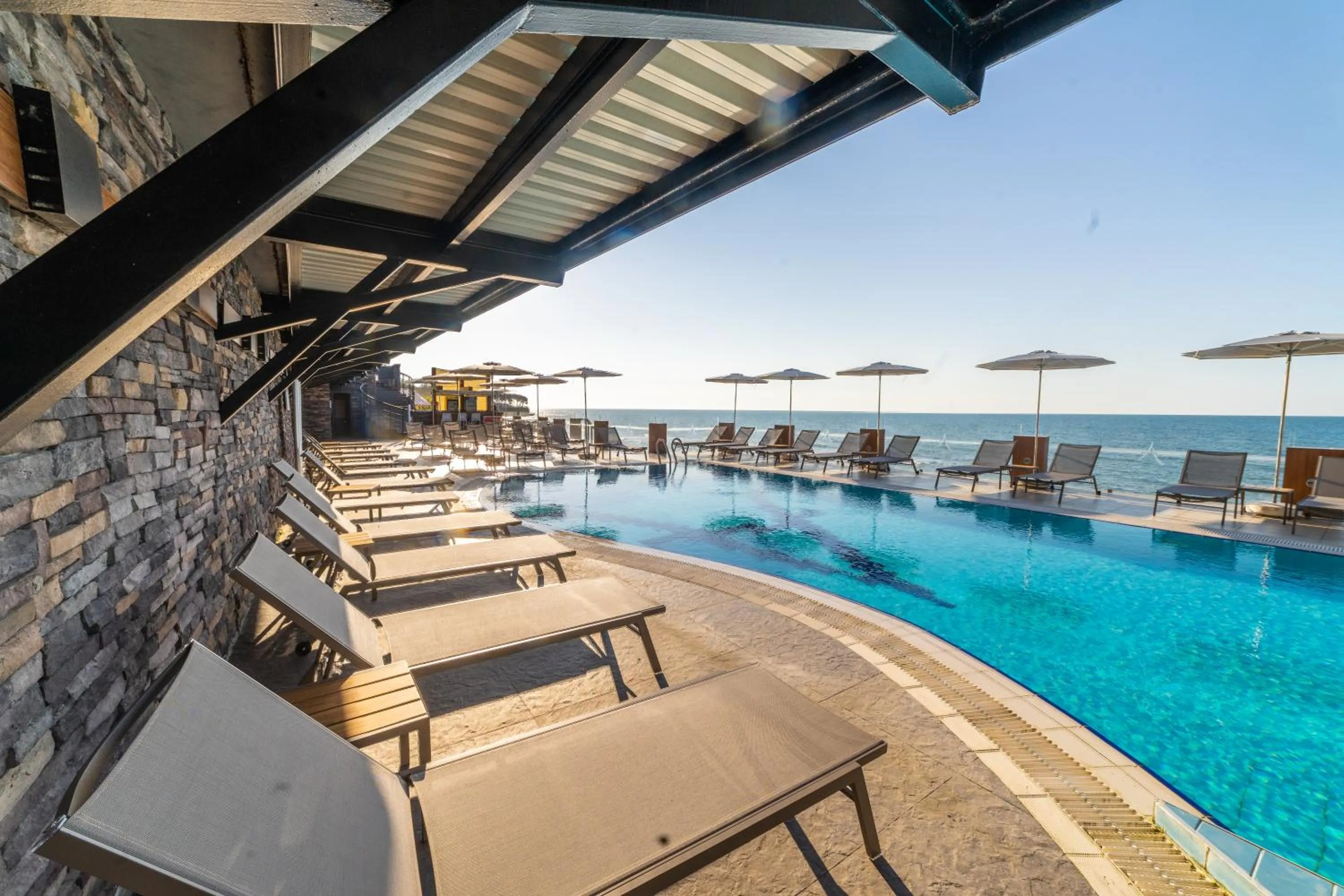 Swimming pool in Atik Hotel