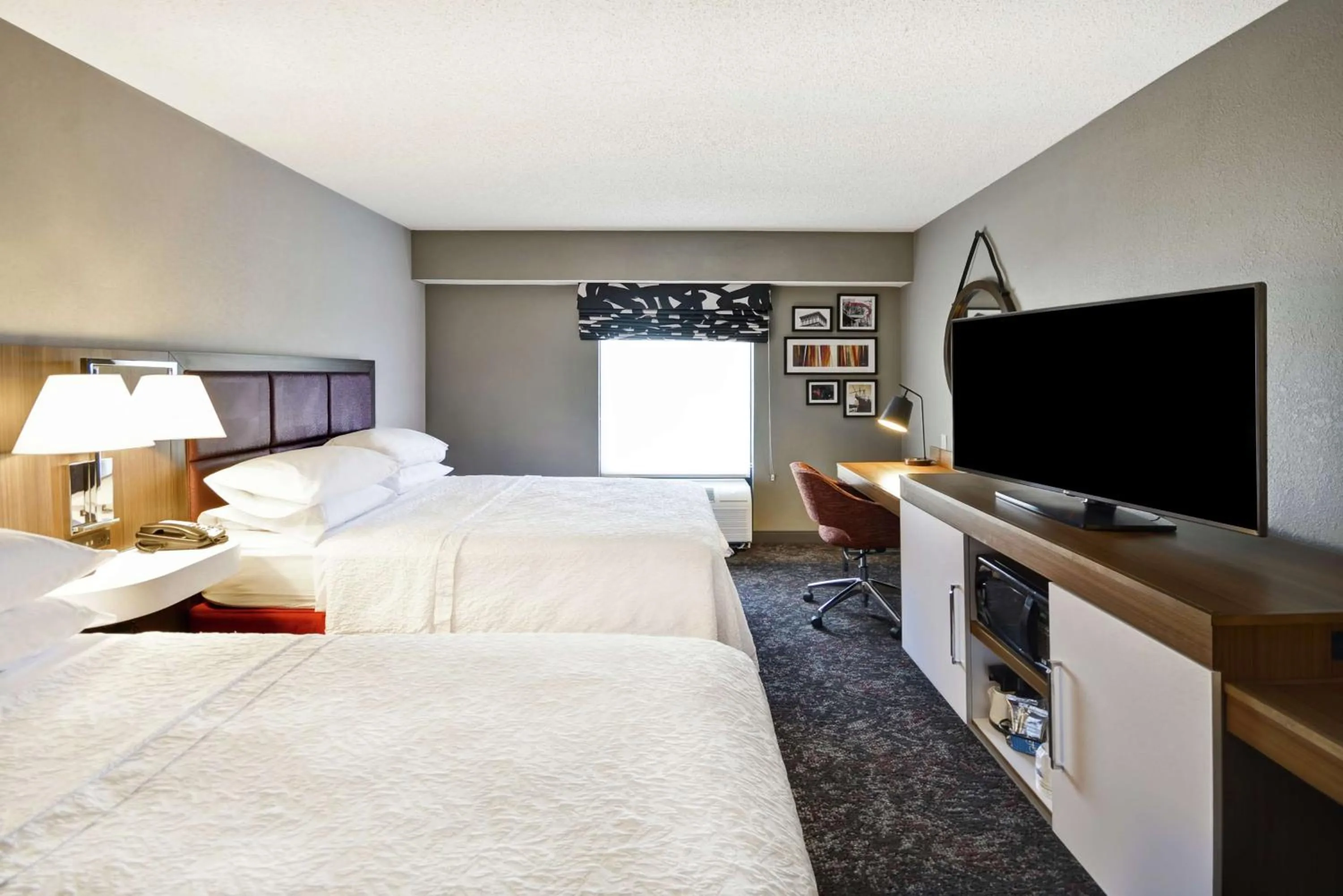 Bedroom, Bed in Hampton Inn & Suites Columbus-Easton Area