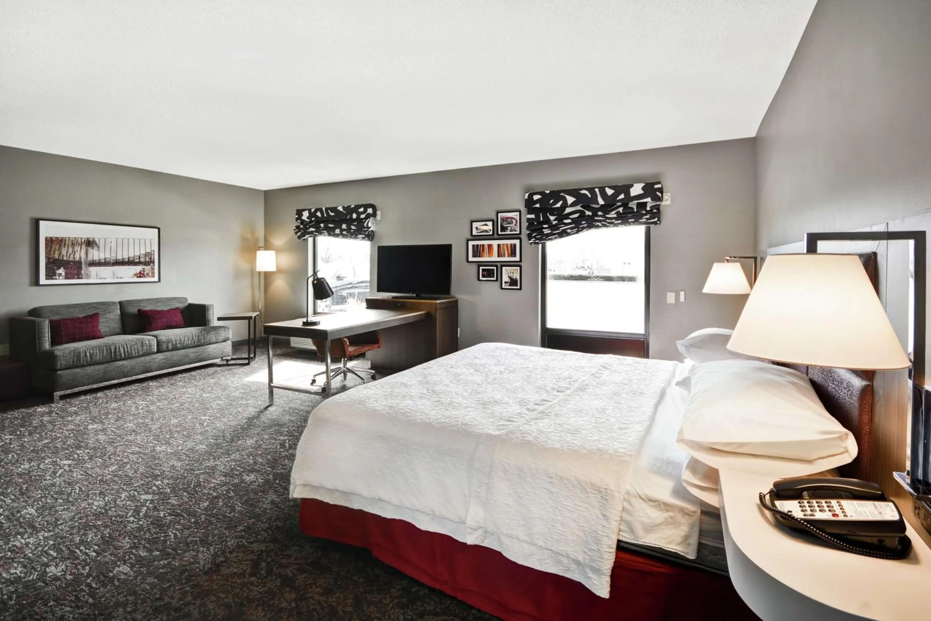 Bedroom, Bed in Hampton Inn & Suites Columbus-Easton Area