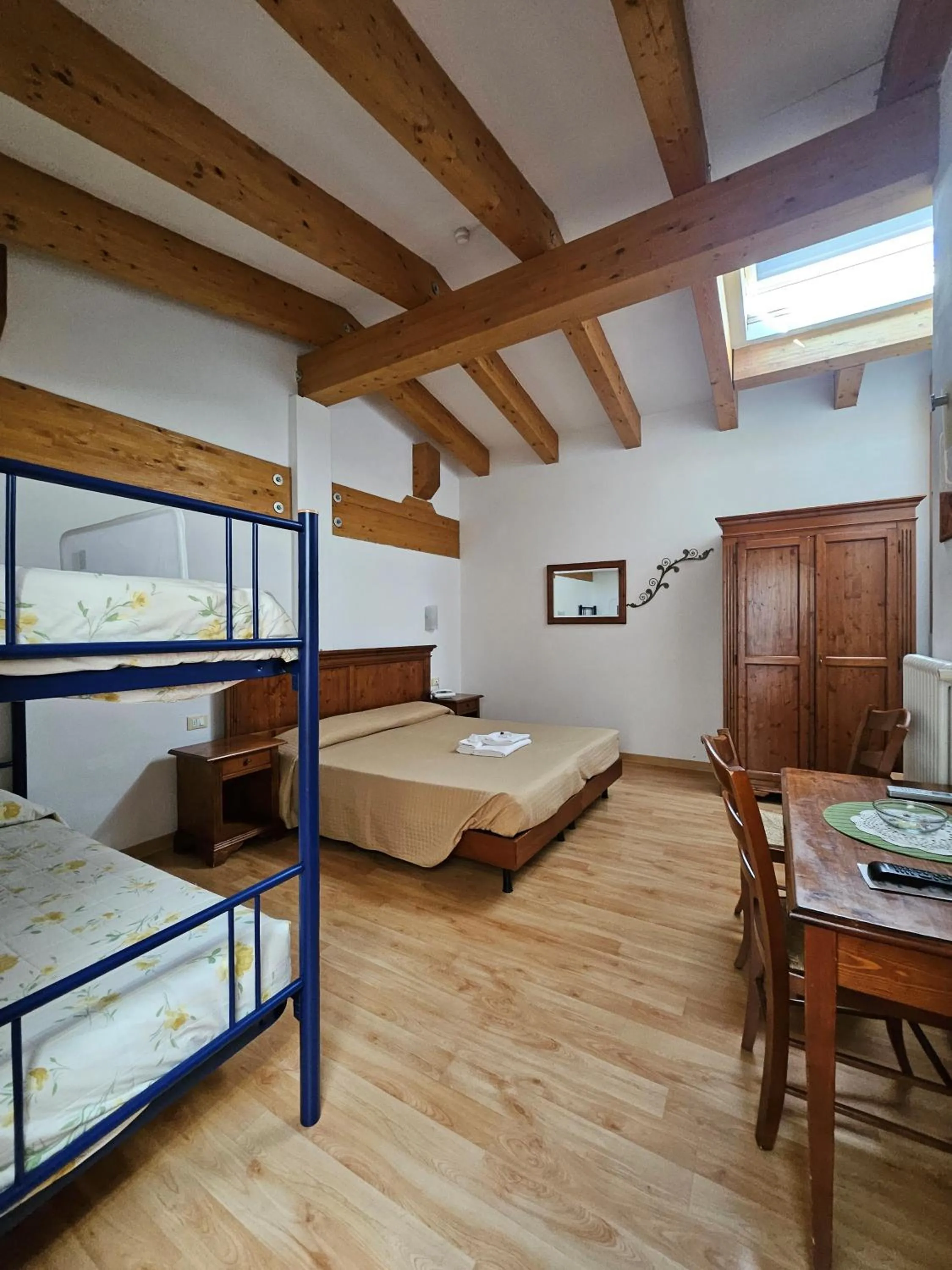 Bathroom, Bed in Park Hotel Sacro Cuore