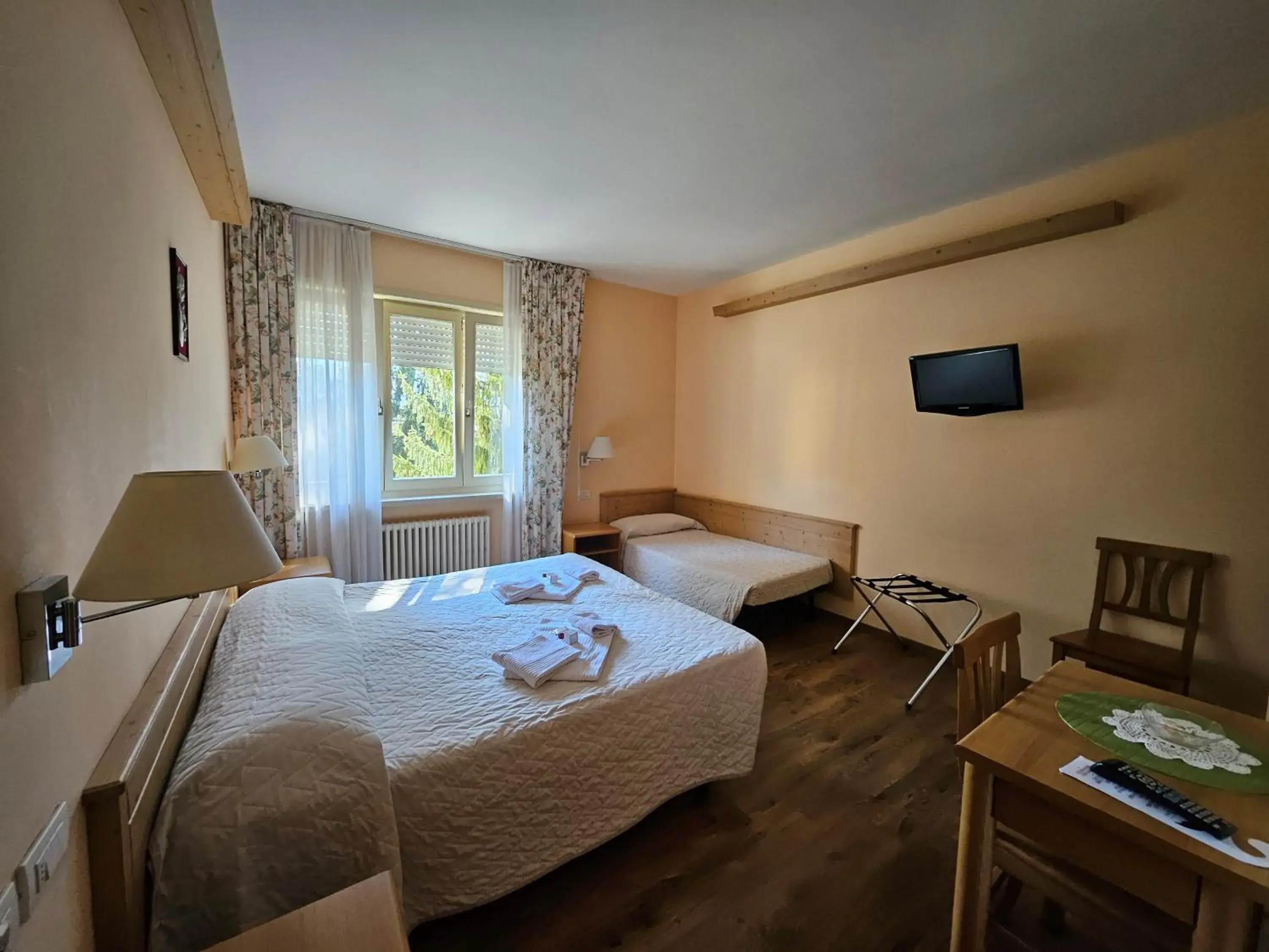 Triple Room in Park Hotel Sacro Cuore Triple Room in Park Hotel Sacro Cuore