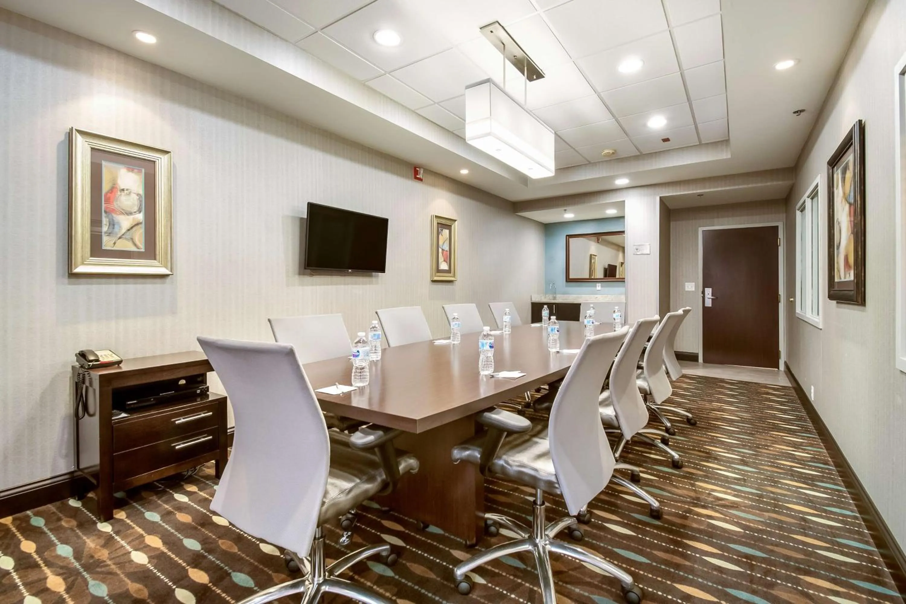Meeting/conference room in Hampton Inn West