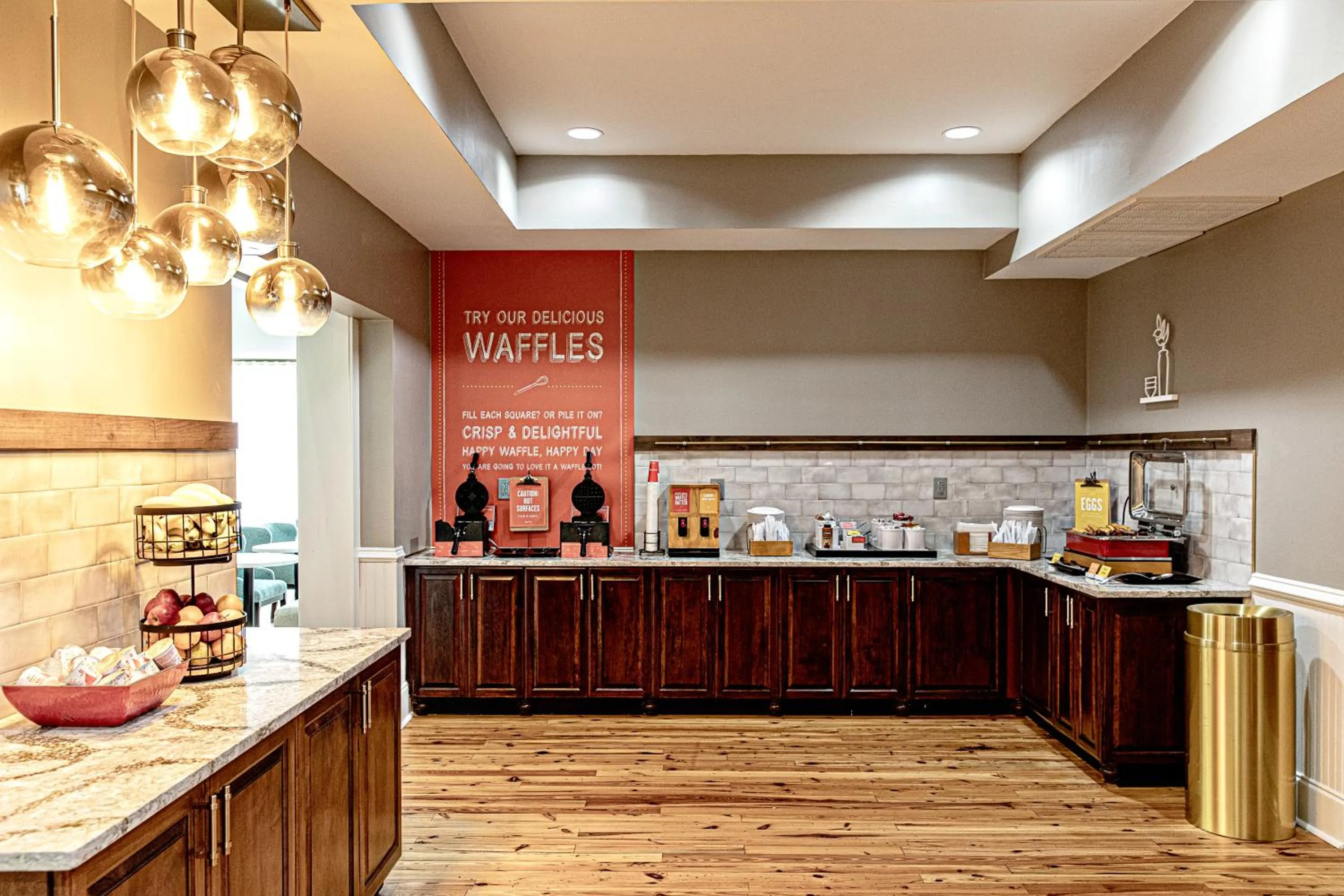 Breakfast in Hampton Inn & Suites Charleston-West Ashley