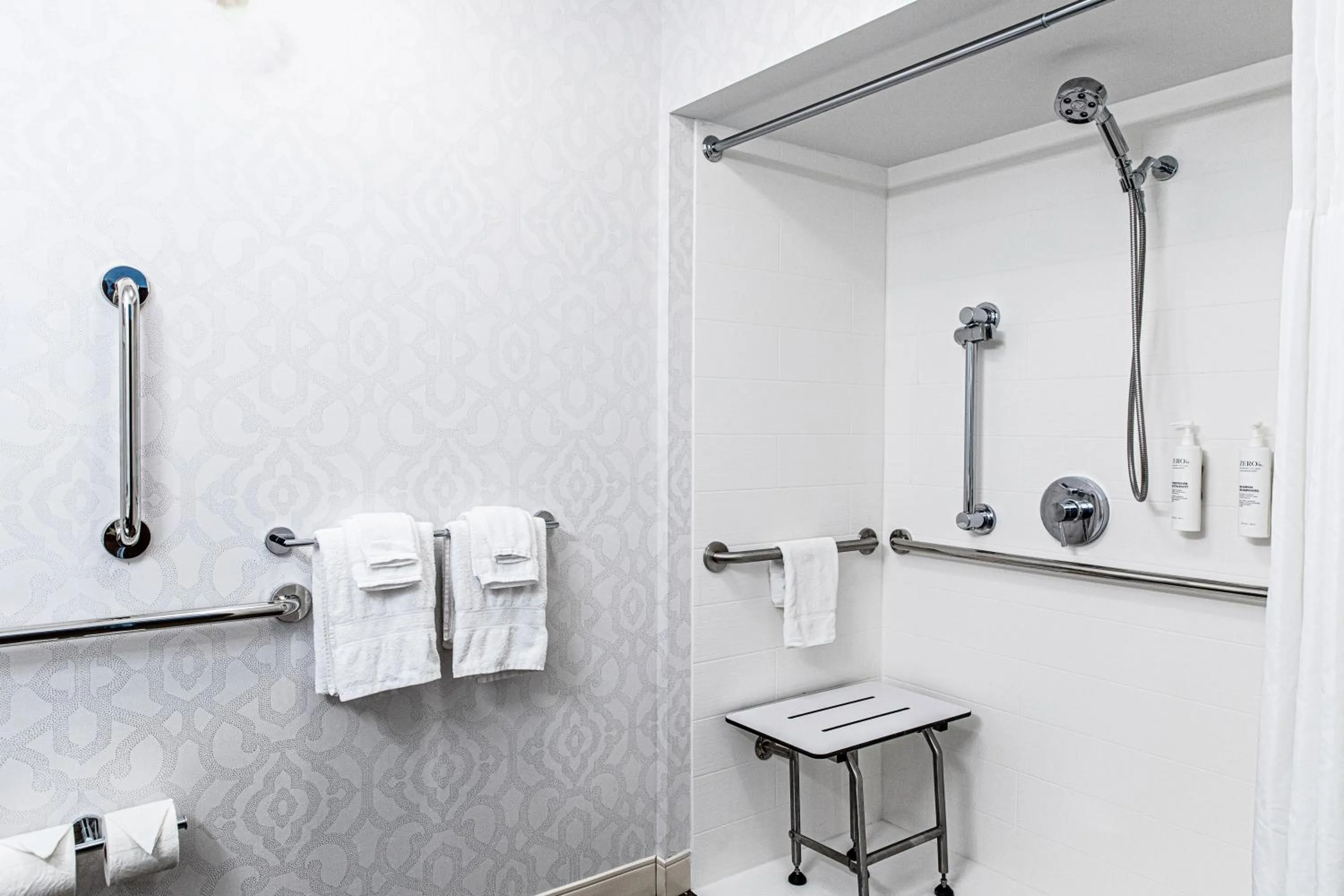 Shower in Hampton Inn & Suites Charleston-West Ashley