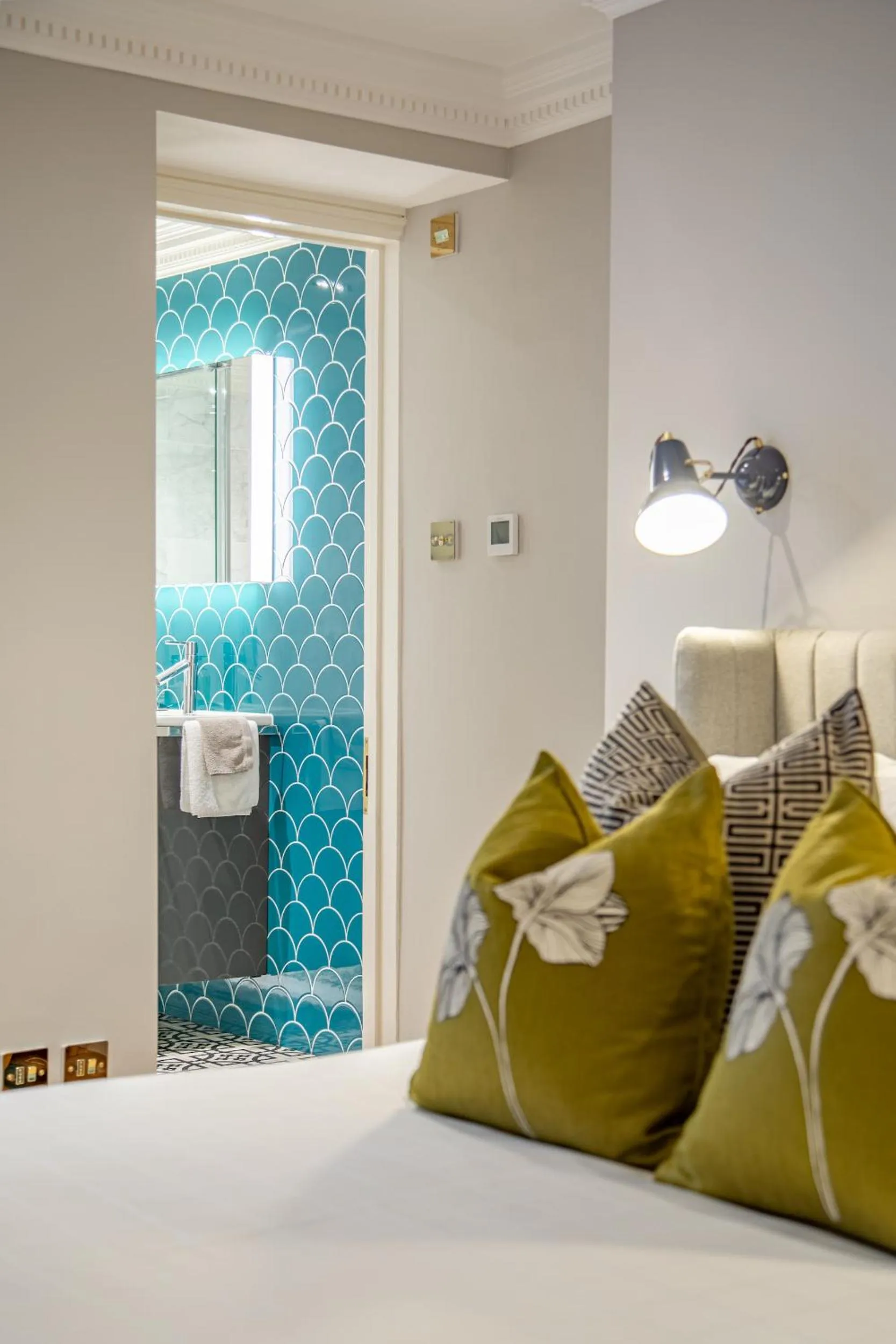 Bedroom, Bed in Beaches Brighton 1