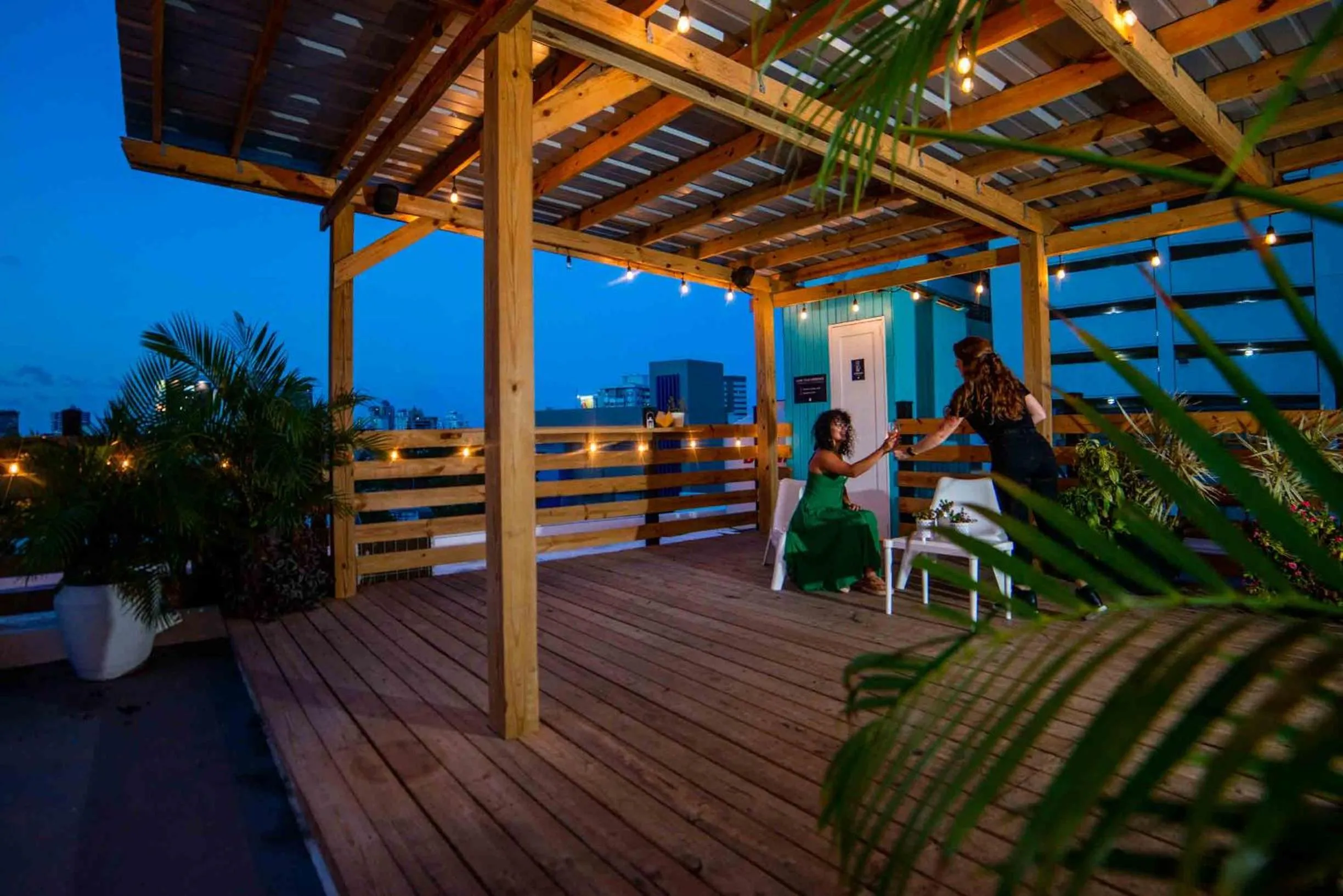 Balcony/Terrace in Santurcia Hostel