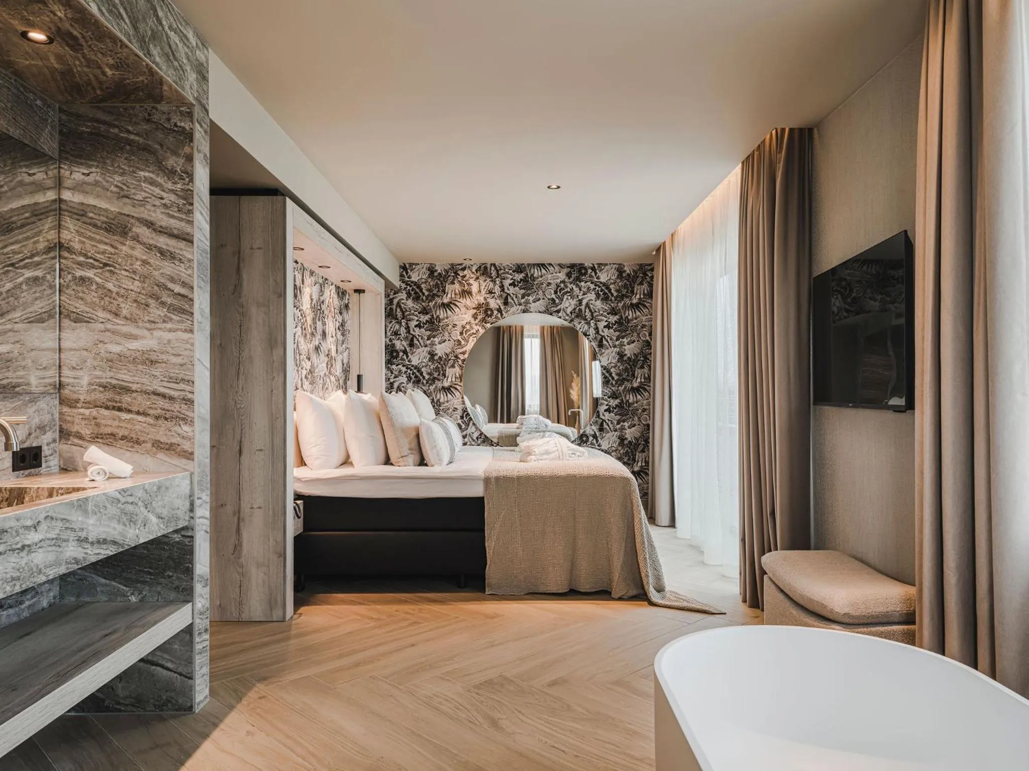 Photo of the whole room, Bed in Van der Valk Hotel Dordrecht