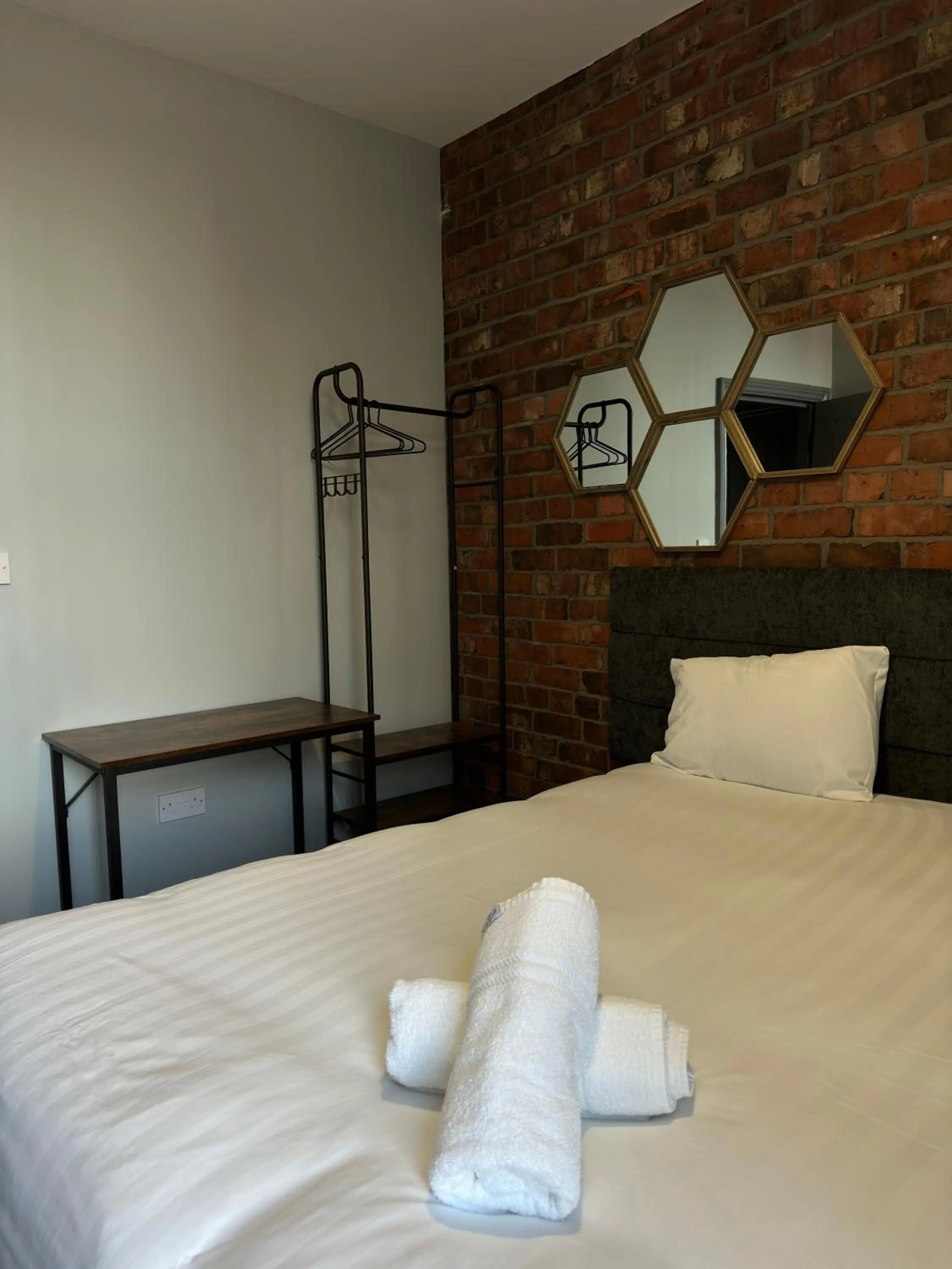 Bed in Bentinck Apartments