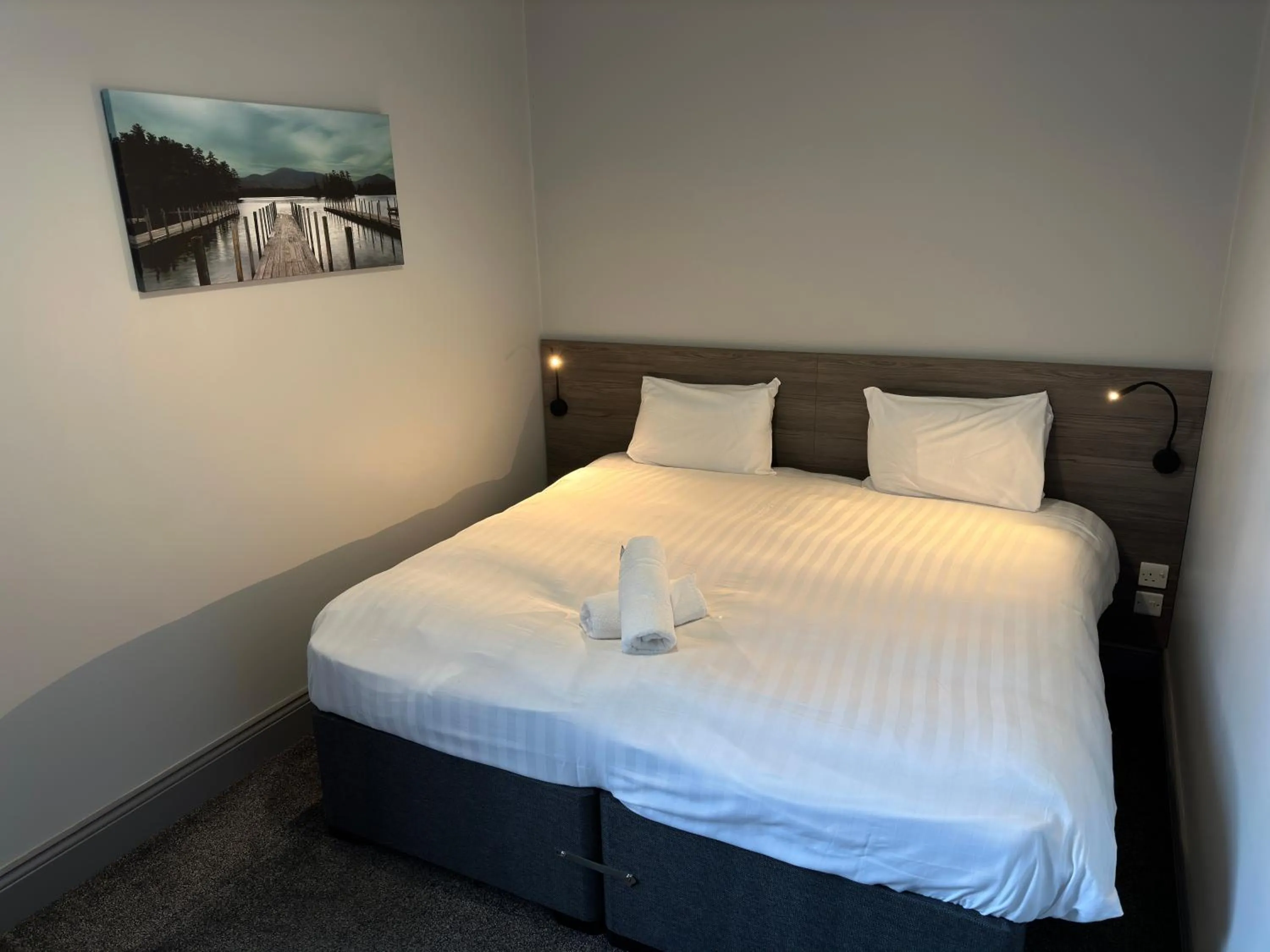 Bed in Bentinck Apartments