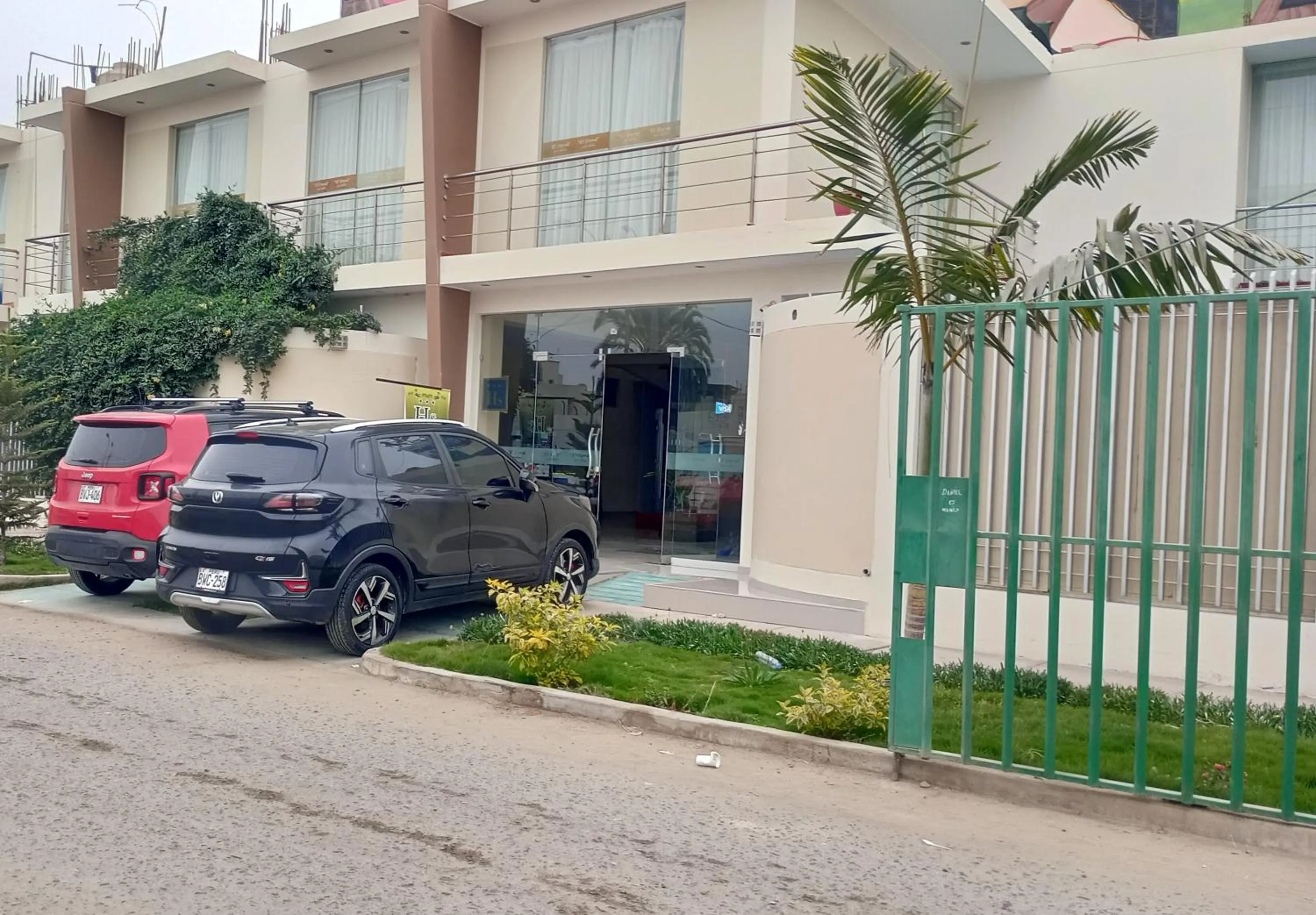 Property building in hotel el parral suite