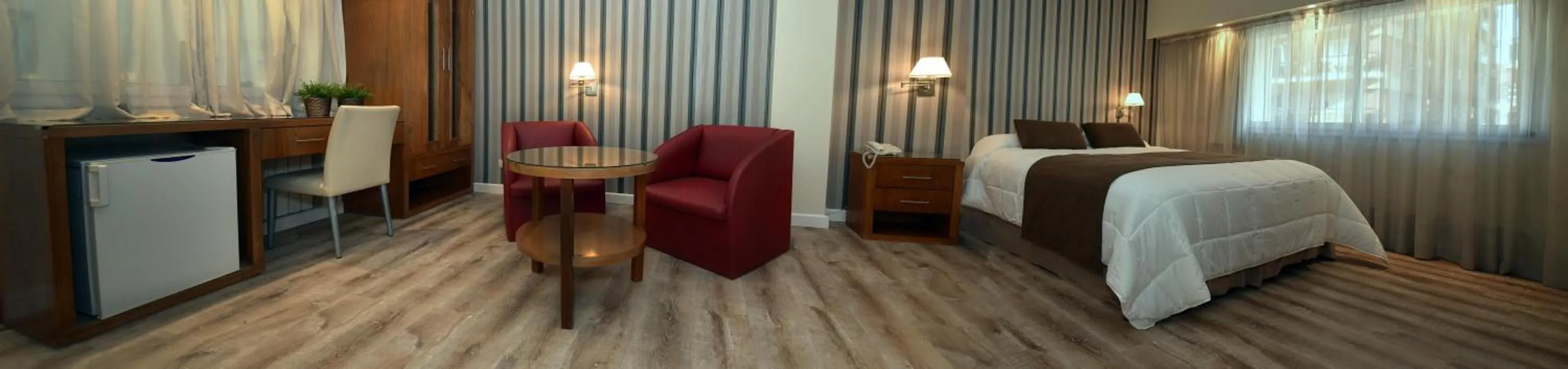 Photo of the whole room, Bed in Gran Hotel Skorpios