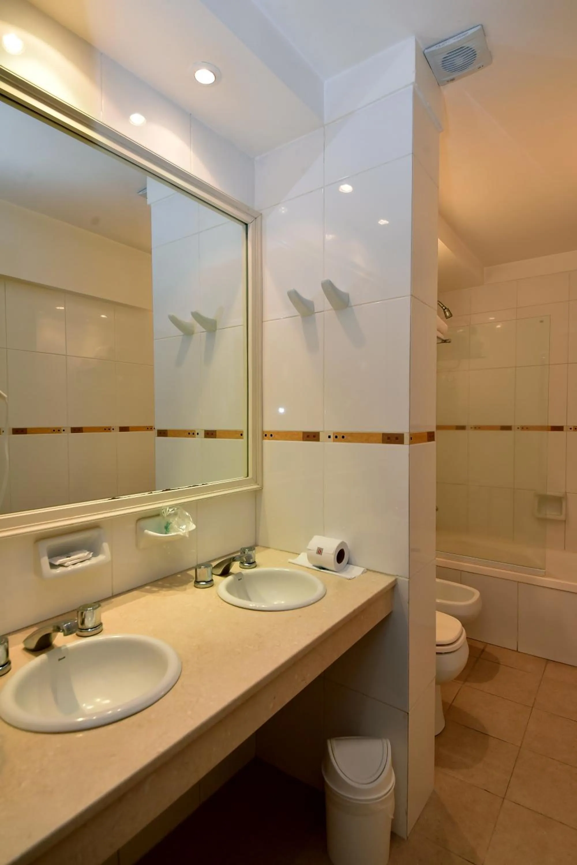 Toilet in Gran Hotel Skorpios