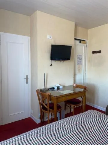 Bed in Hôtel de la Pointe du Grouin