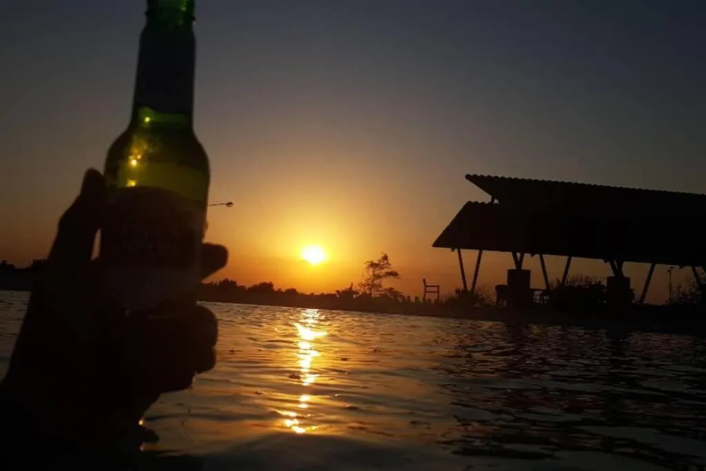 Sunset in Casa Retrô Chique Bananeiras - Cond Yes Banana