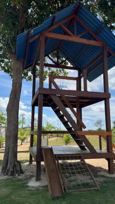 Children play ground in Casa Retrô Chique Bananeiras - Cond Yes Banana