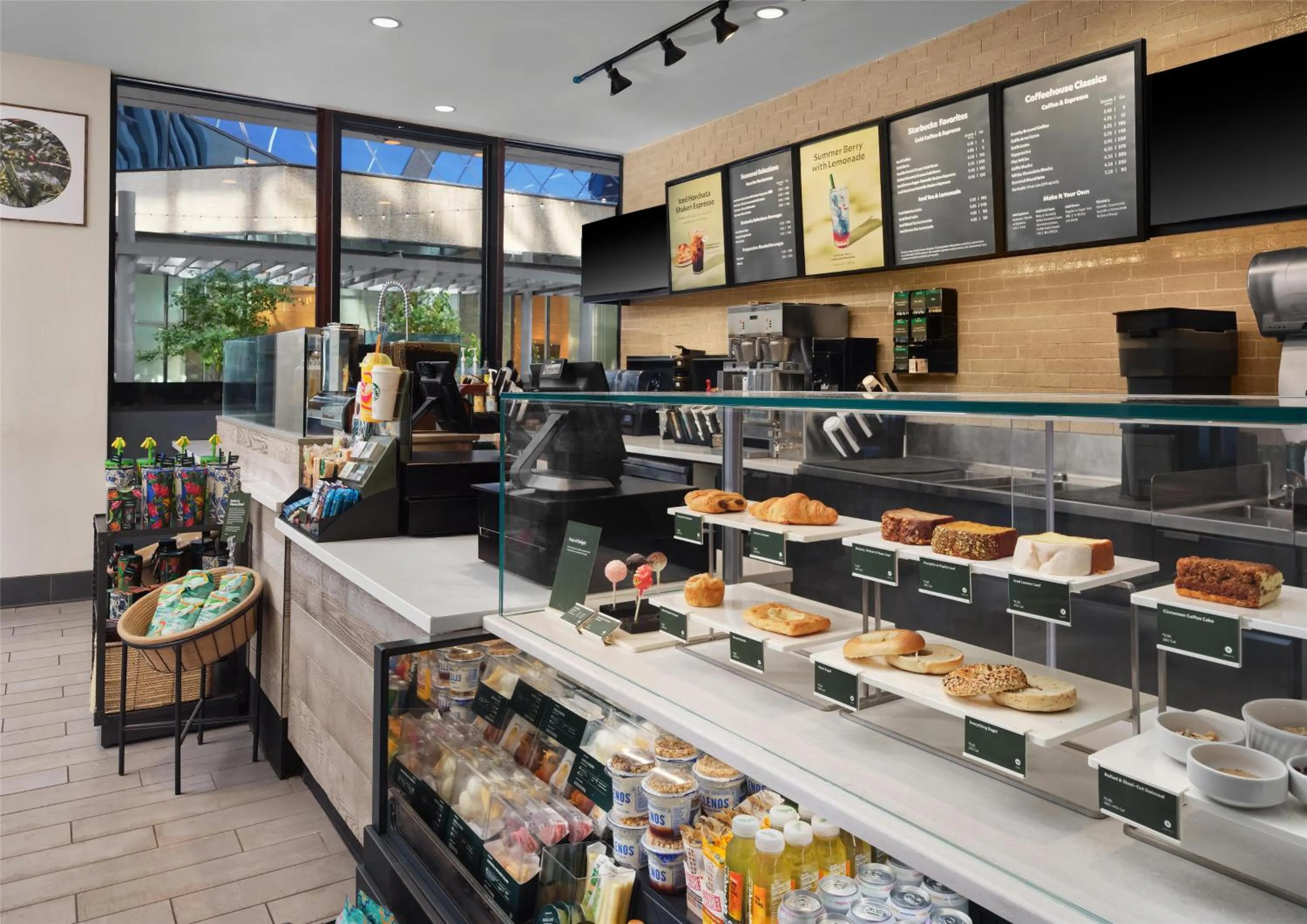 Restaurant/places to eat in DoubleTree by Hilton Hotel Nashville Downtown