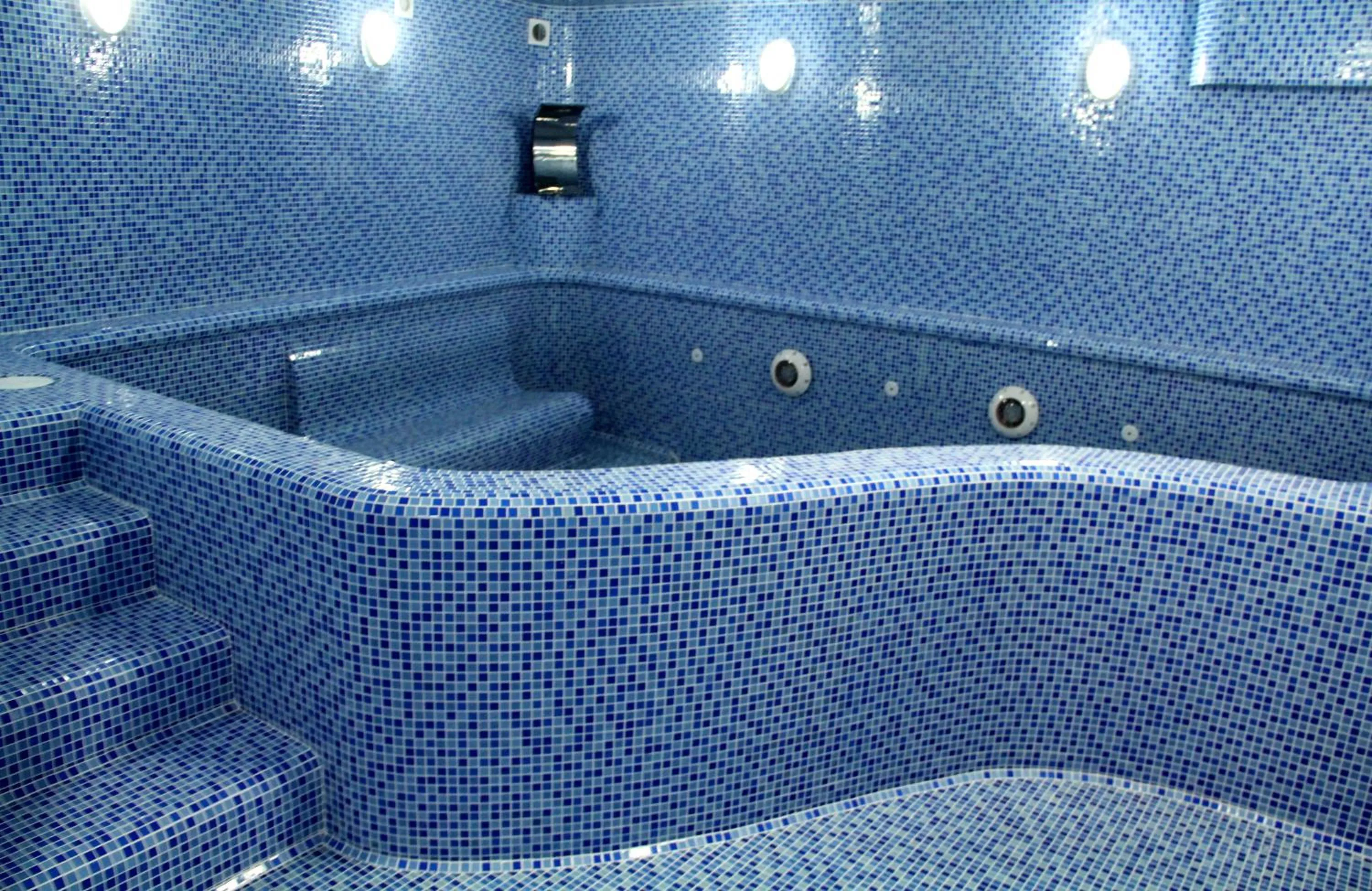 Swimming pool in Hotel Grand Samarkand Superior - A