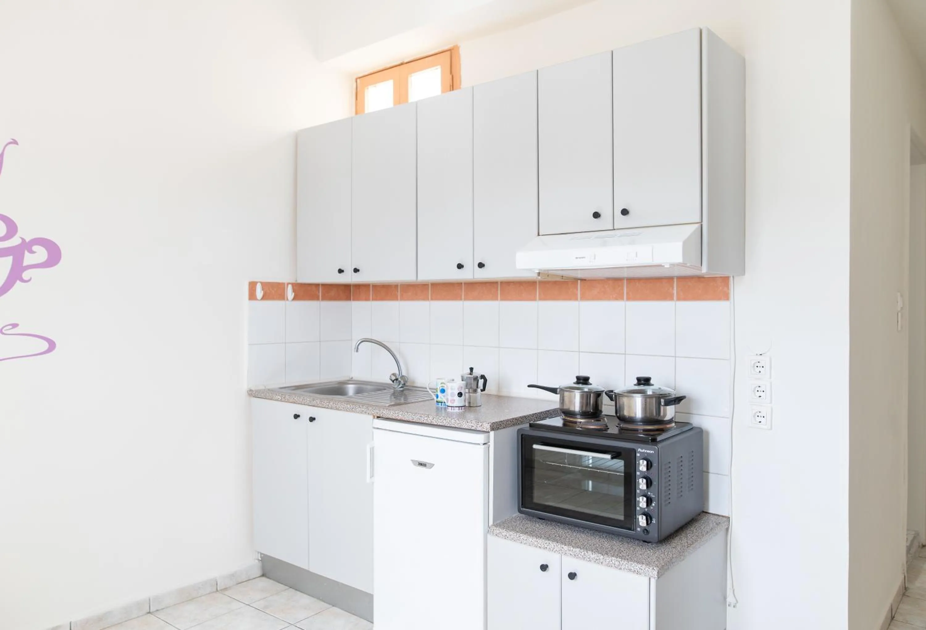 Coffee/tea facilities in Achilleas Hotel Apartments