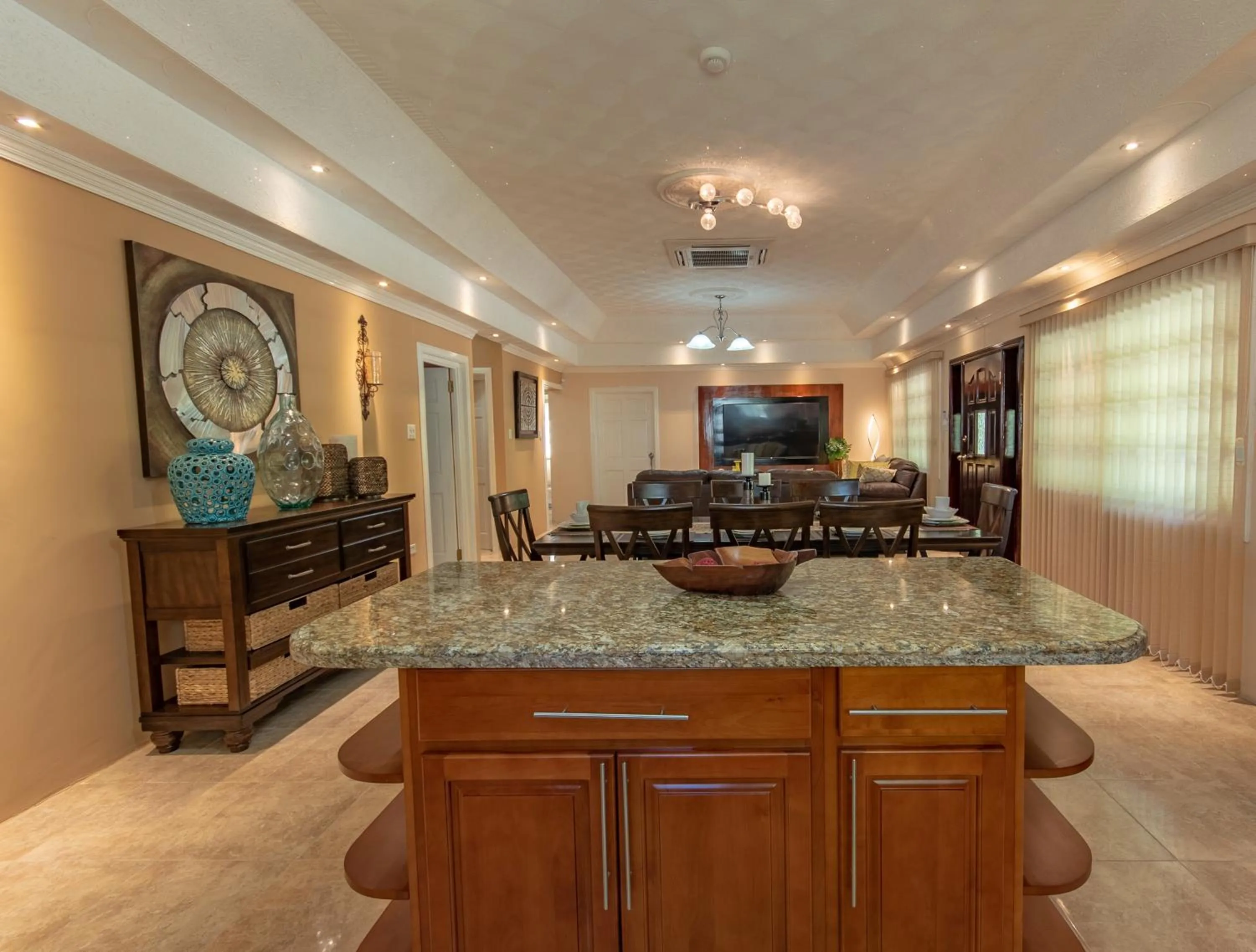 Breakfast in Tropical Escape Villa