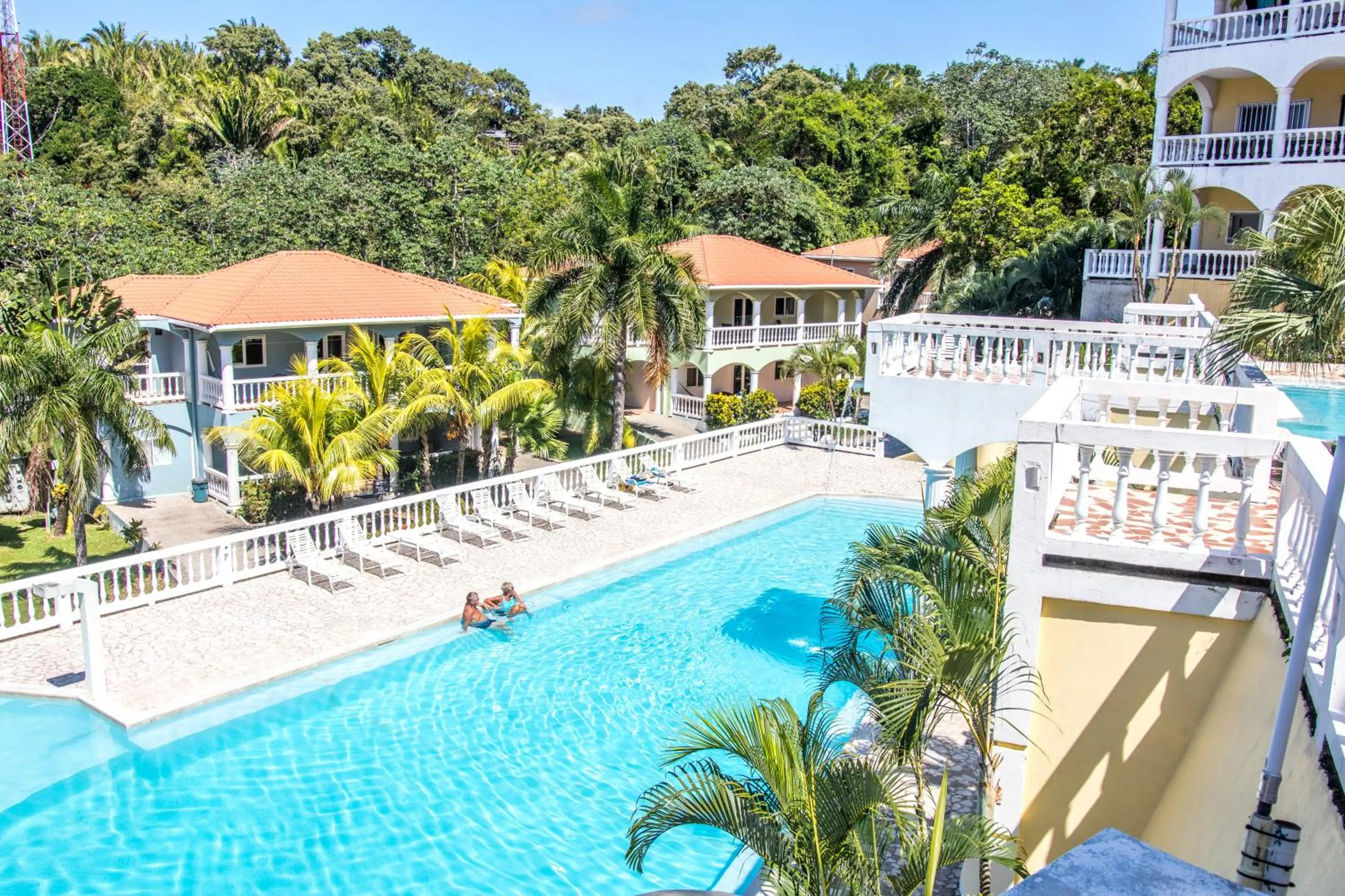 Swimming pool in West End Dive Resort