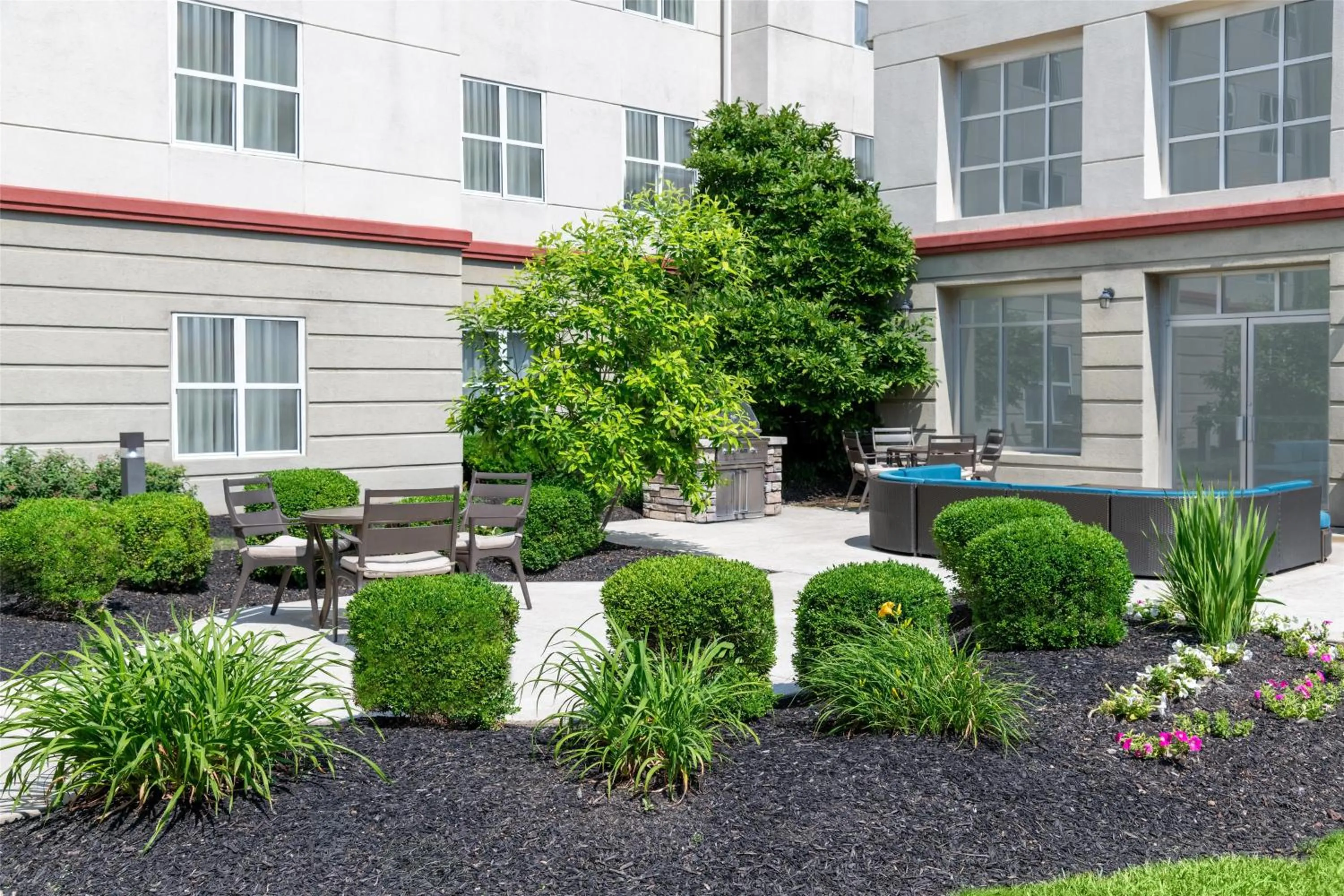 Patio in Homewood Suites Columbus - Airport