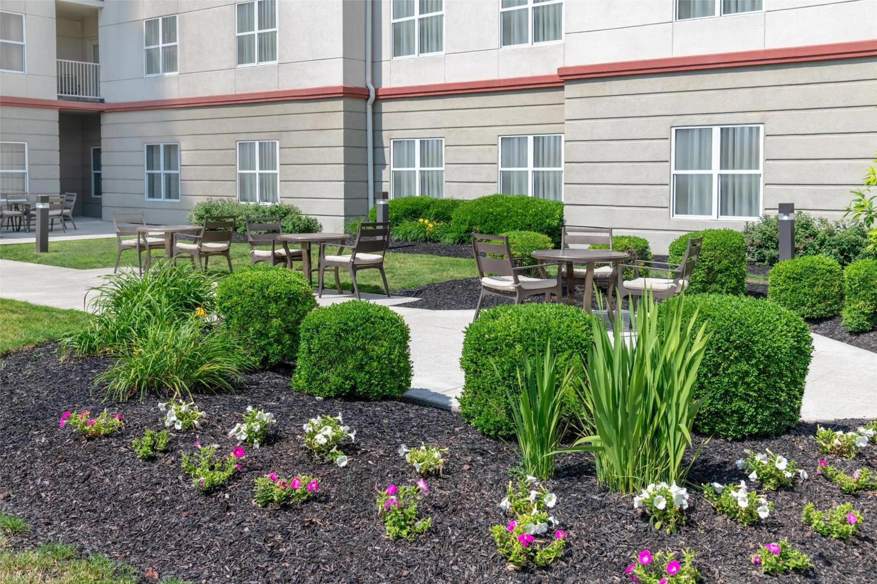 Patio in Homewood Suites Columbus - Airport
