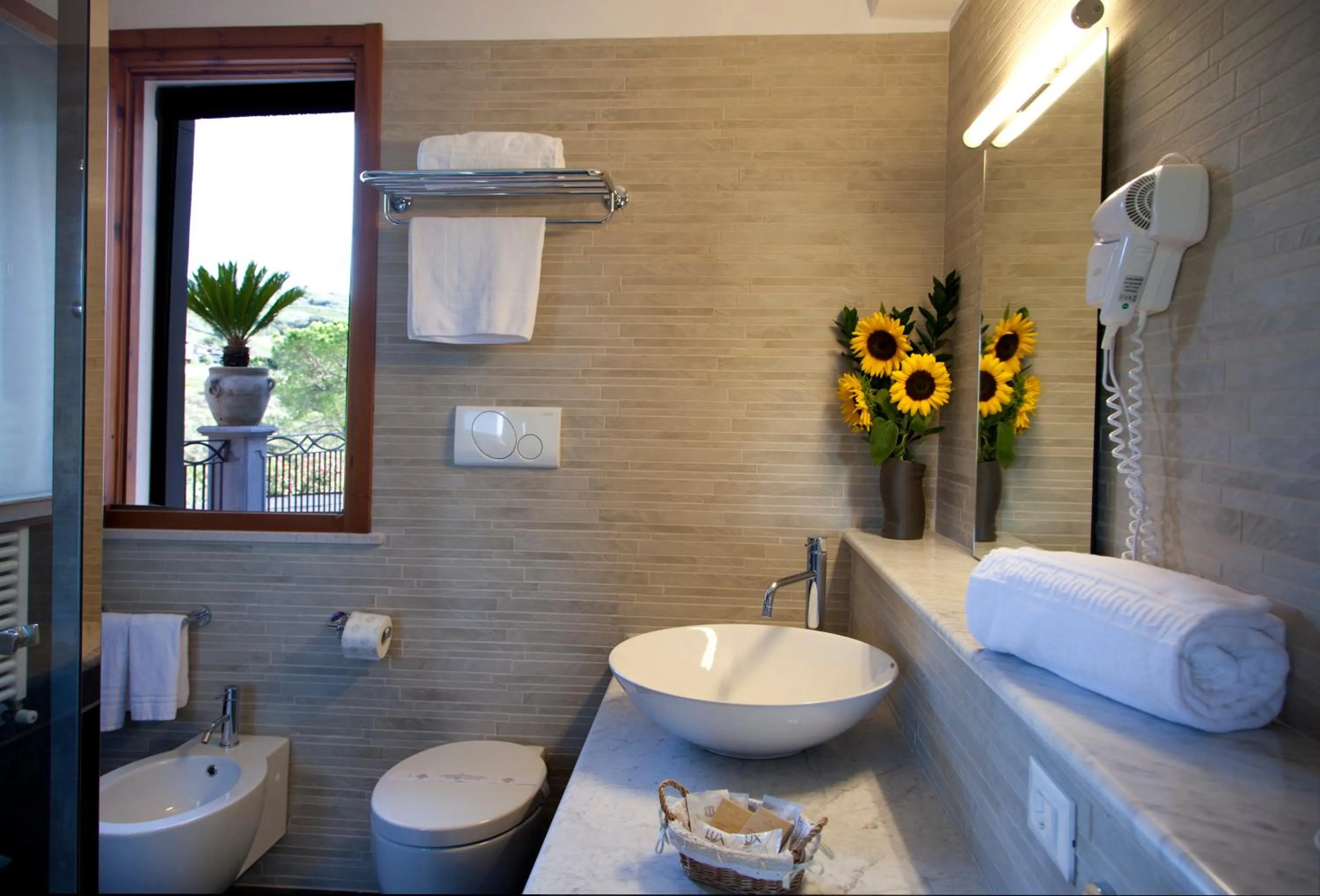 Bathroom in Queen Hotel