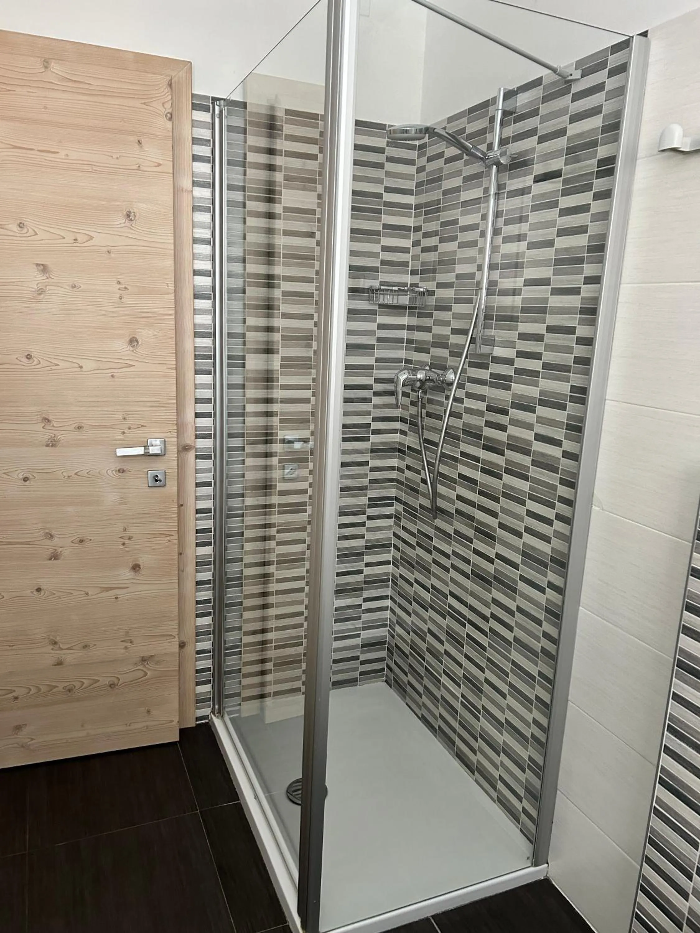 Shower in Residence Cima Tosa