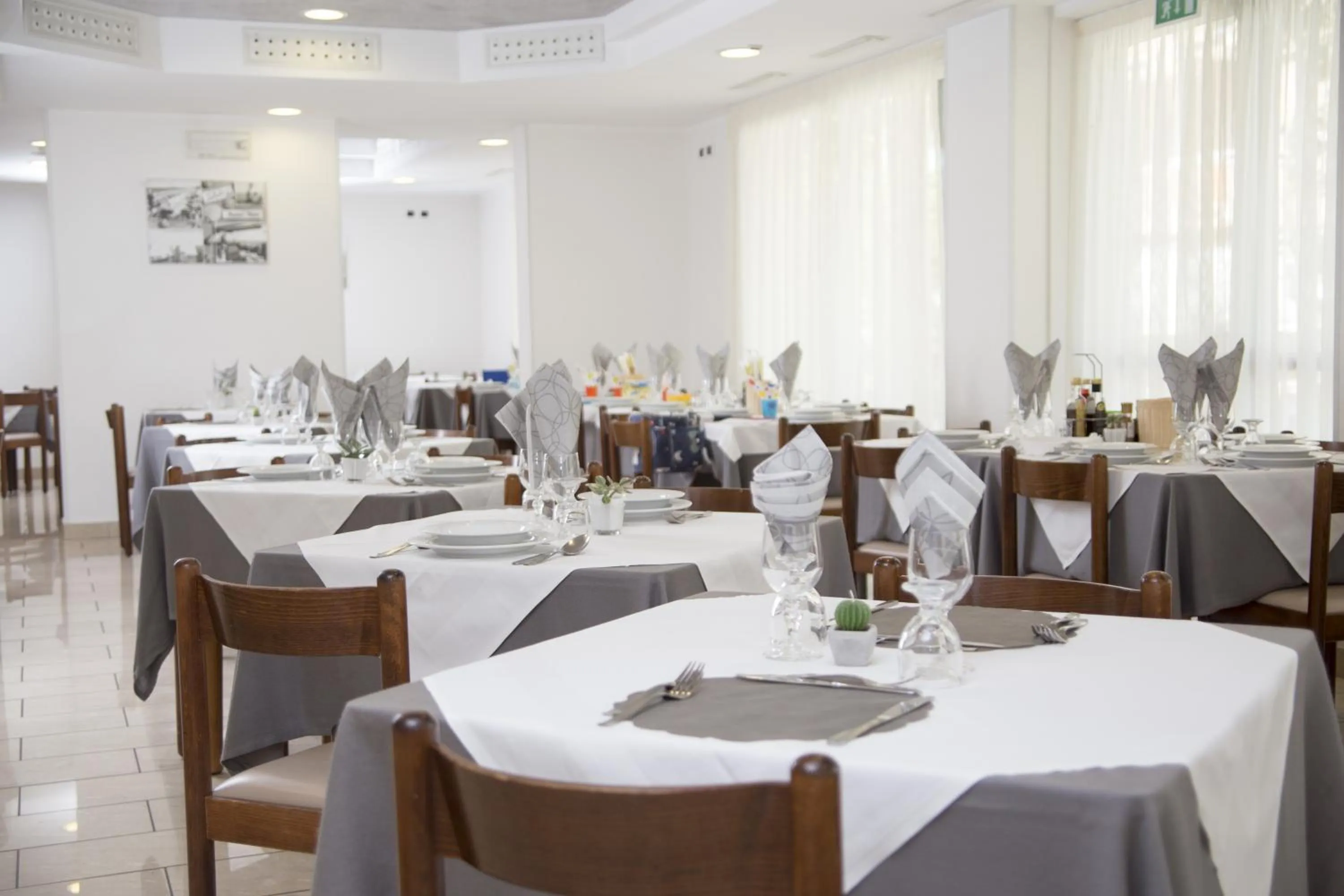 Restaurant/places to eat in Hotel Silvia