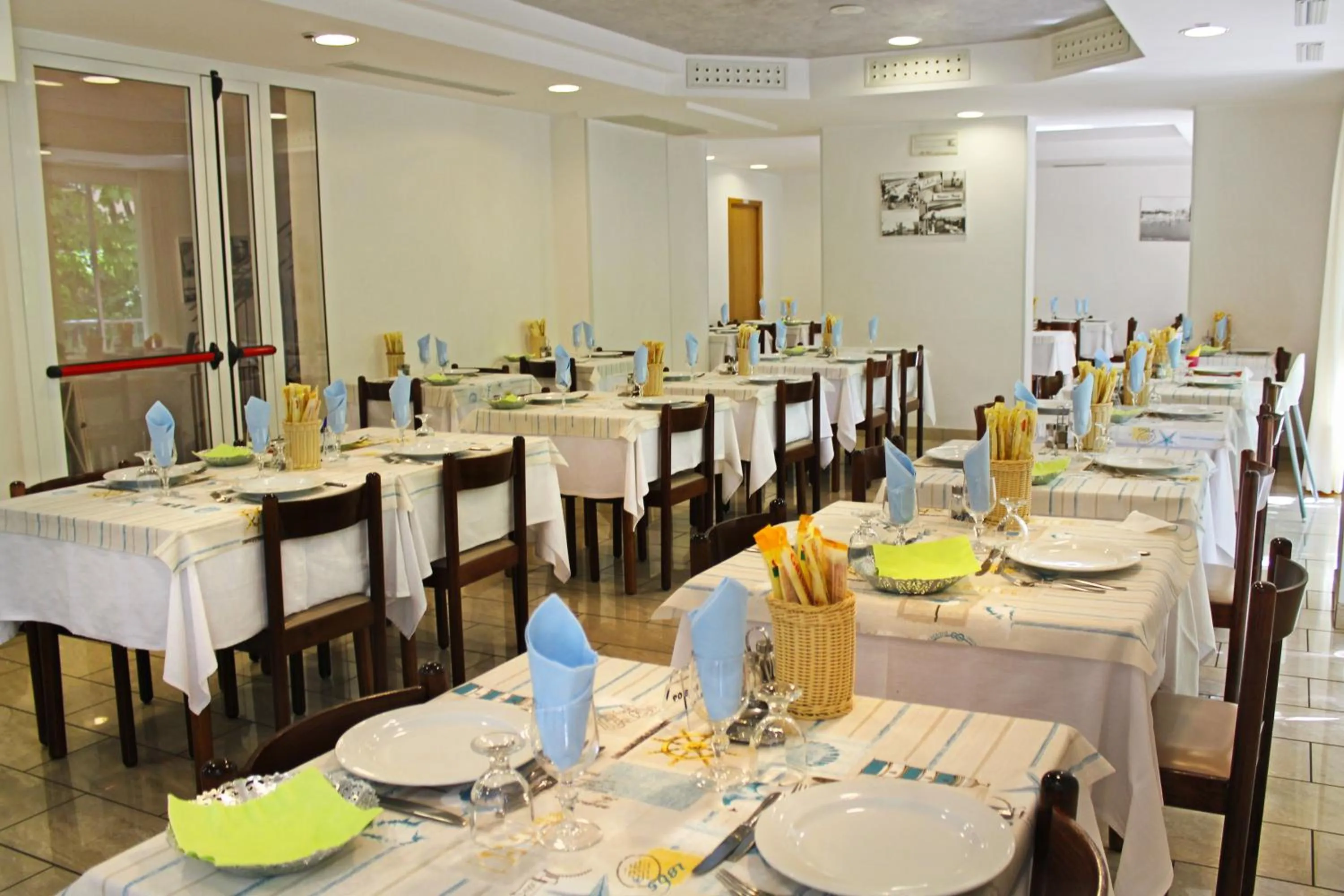 Restaurant/places to eat in Hotel Silvia