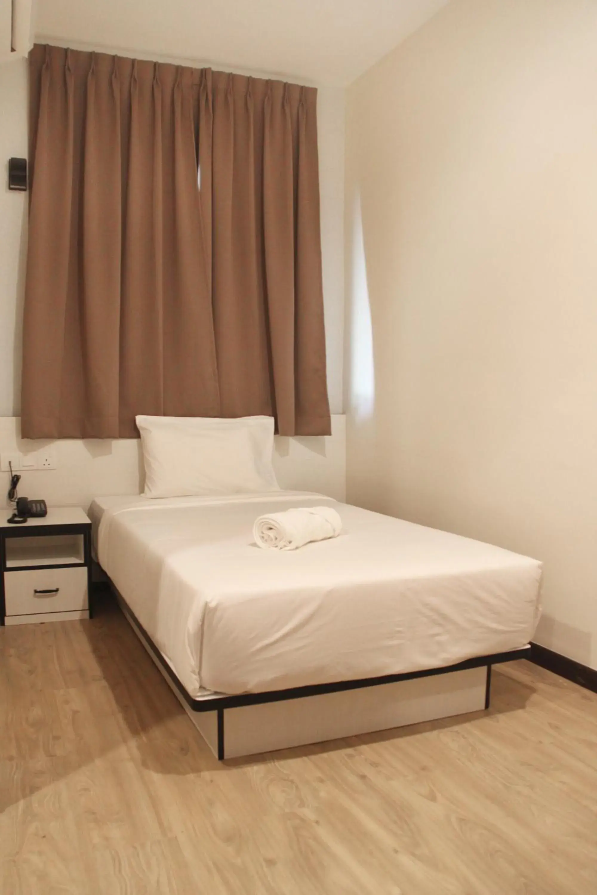 Standard Single Room (1 person only) - single occupancy in Gergasi Inn Standard Single Room (1 person only) - single occupancy in Gergasi Inn