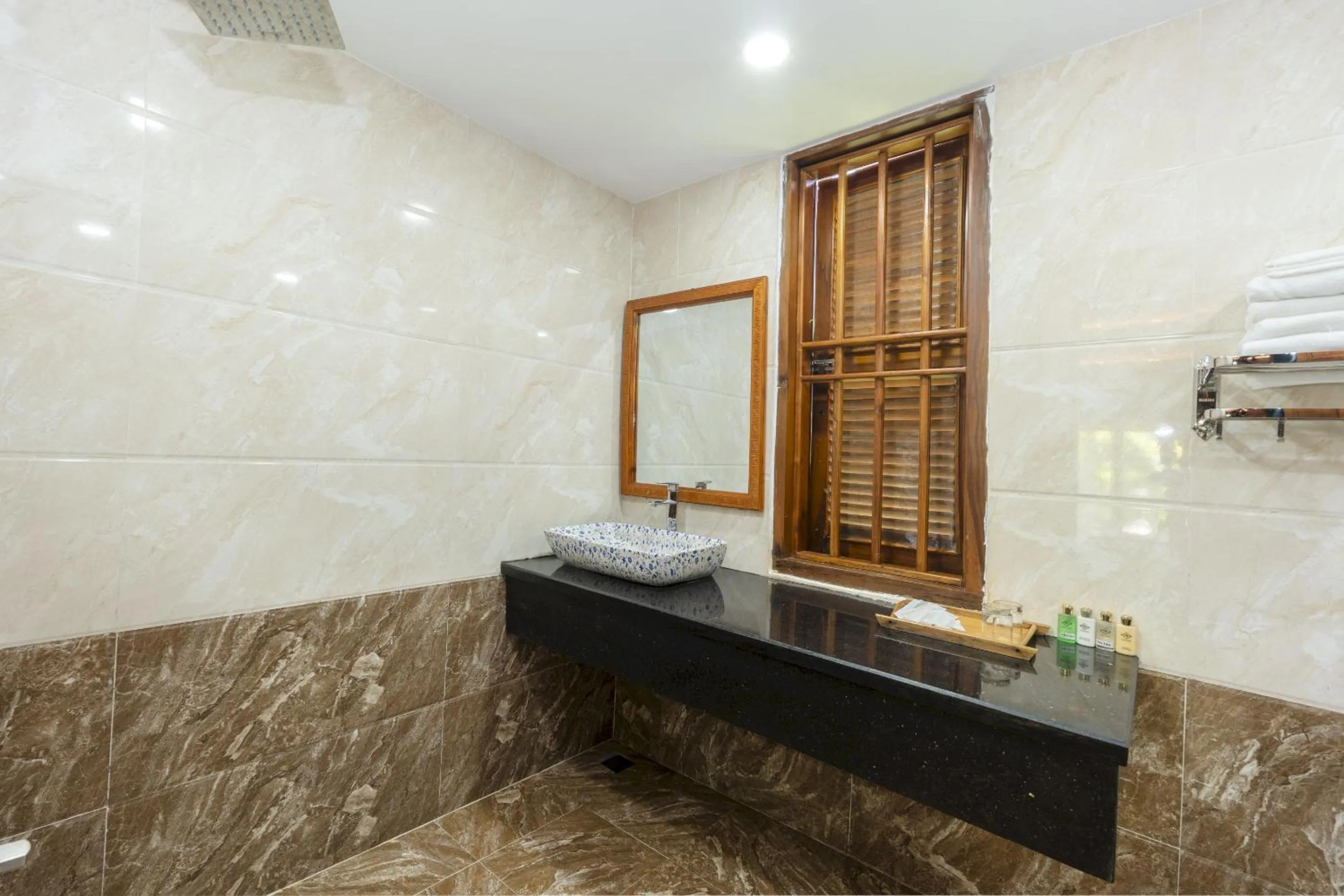 Bathroom in Maison Du VietNam Resort & Spa