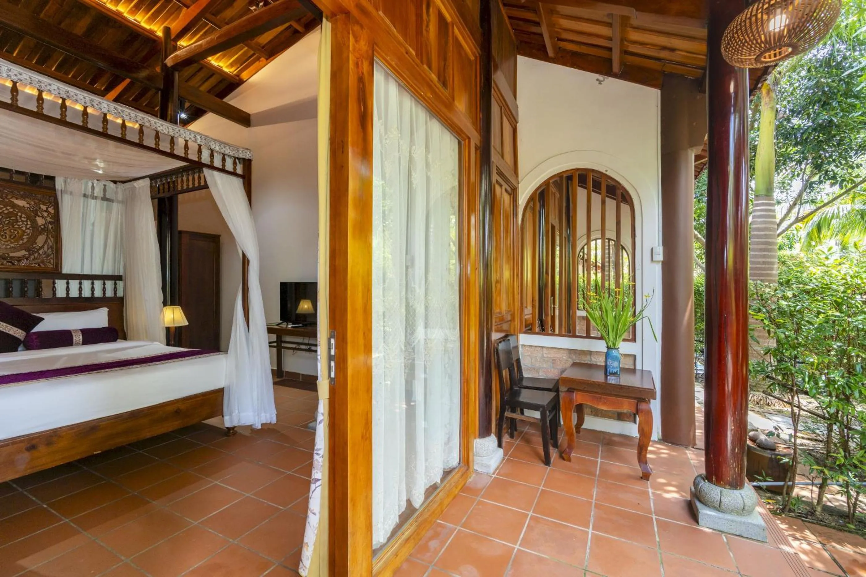 Photo of the whole room, Bed in Maison Du VietNam Resort & Spa