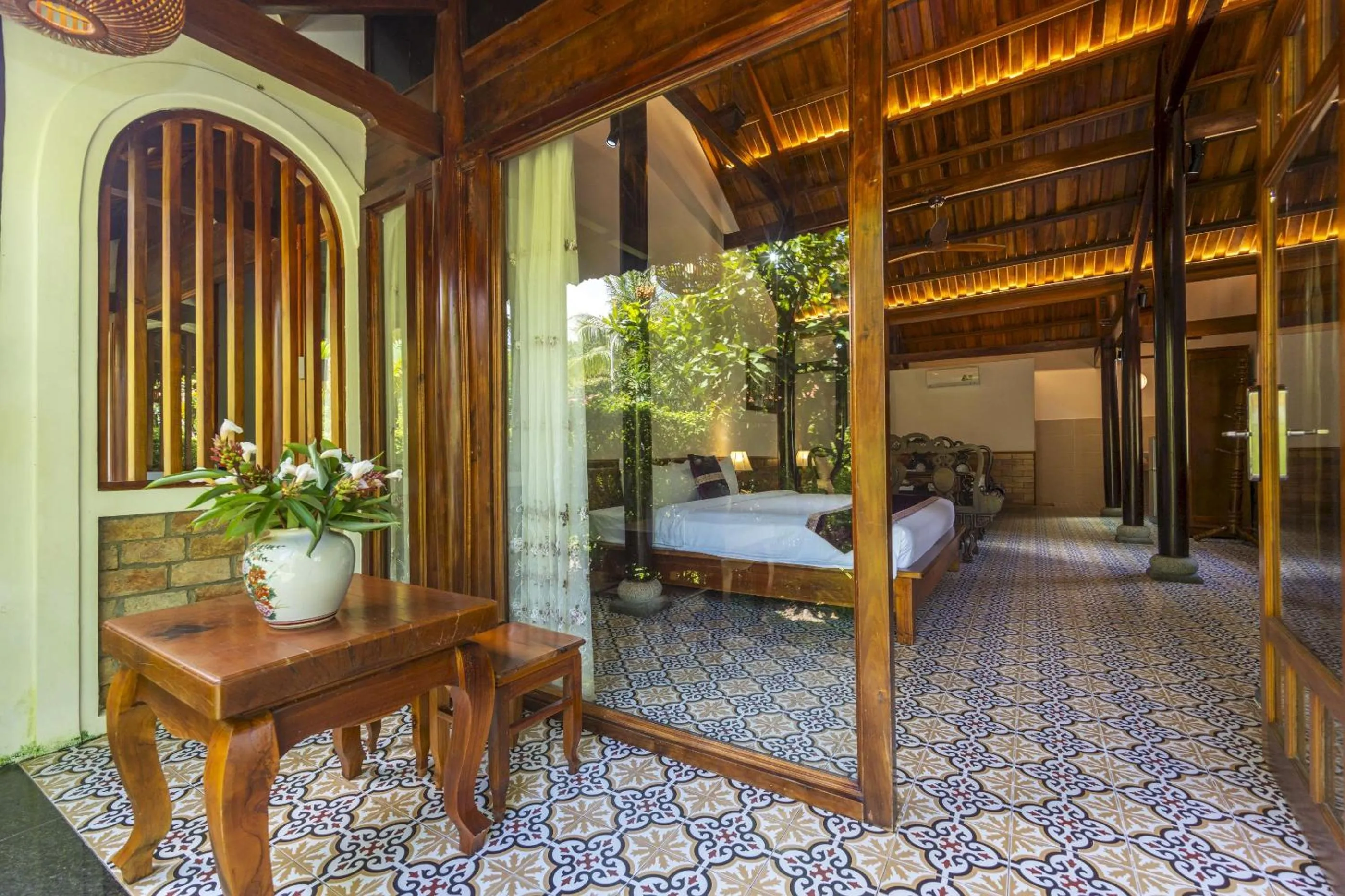 Photo of the whole room, Bed in Maison Du VietNam Resort & Spa
