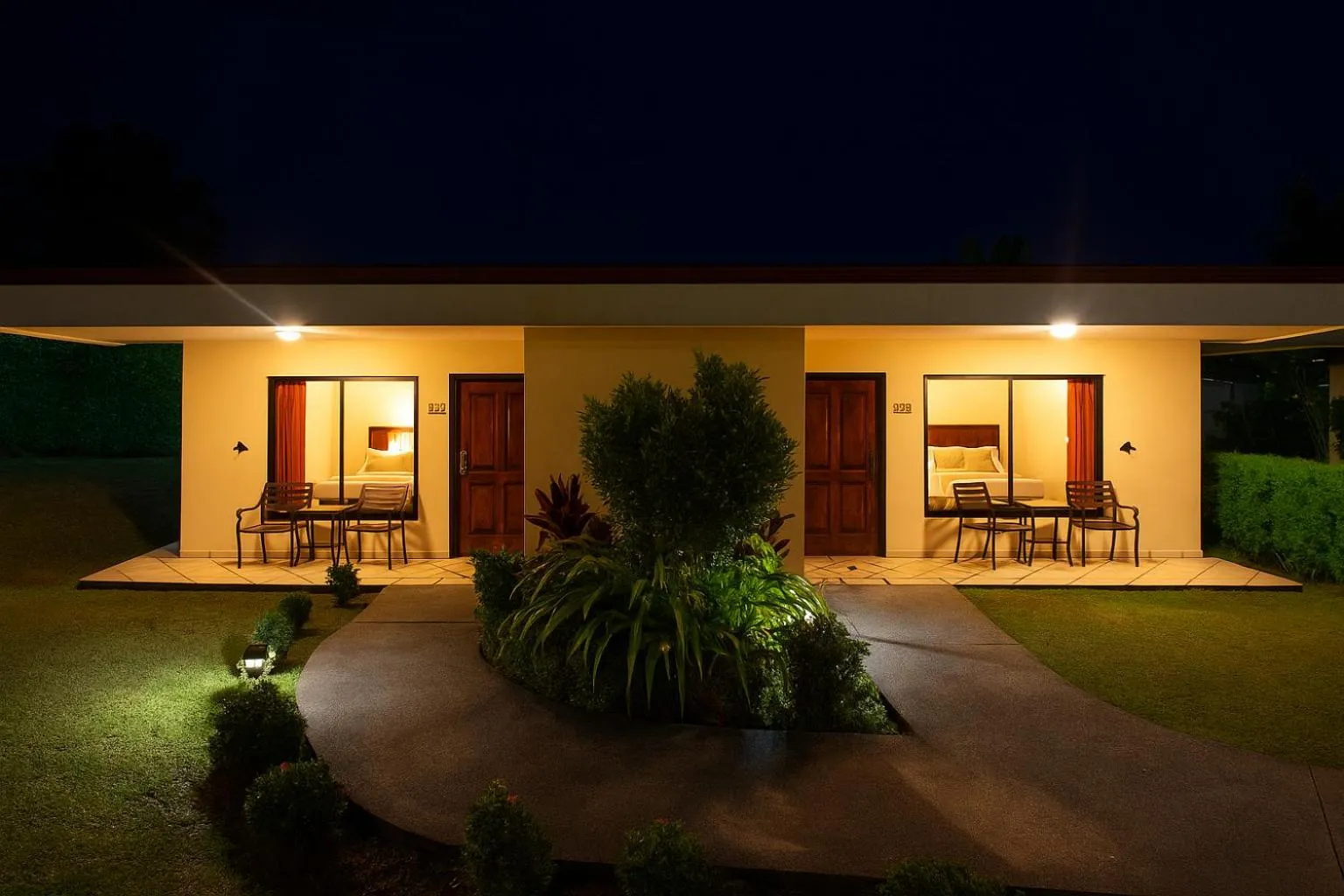 Property building in Arenal Volcano Inn