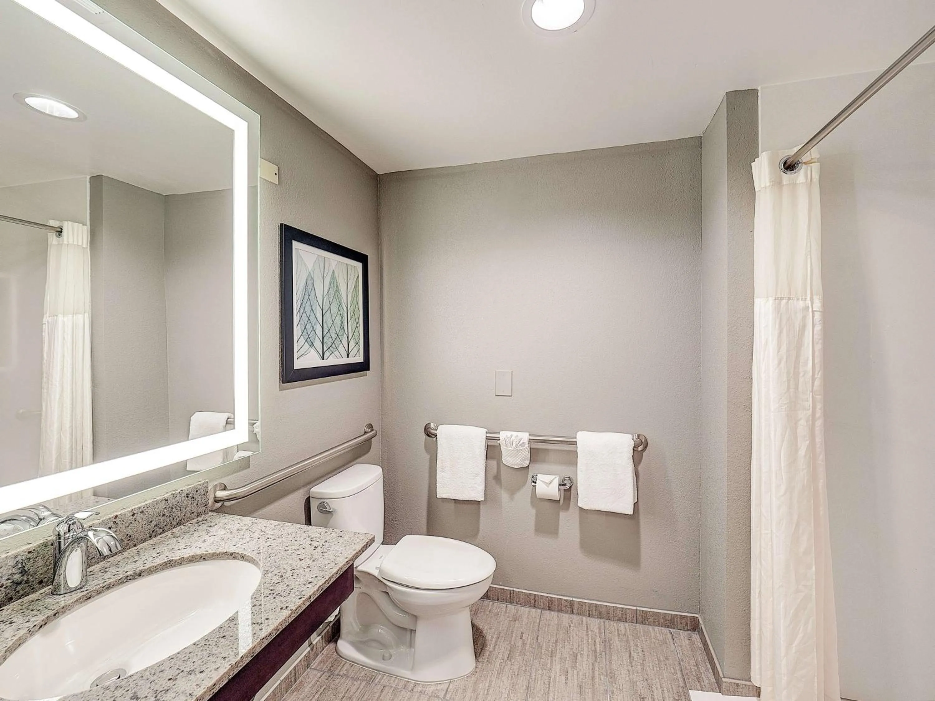 Bathroom in DoubleTree by Hilton Bloomington