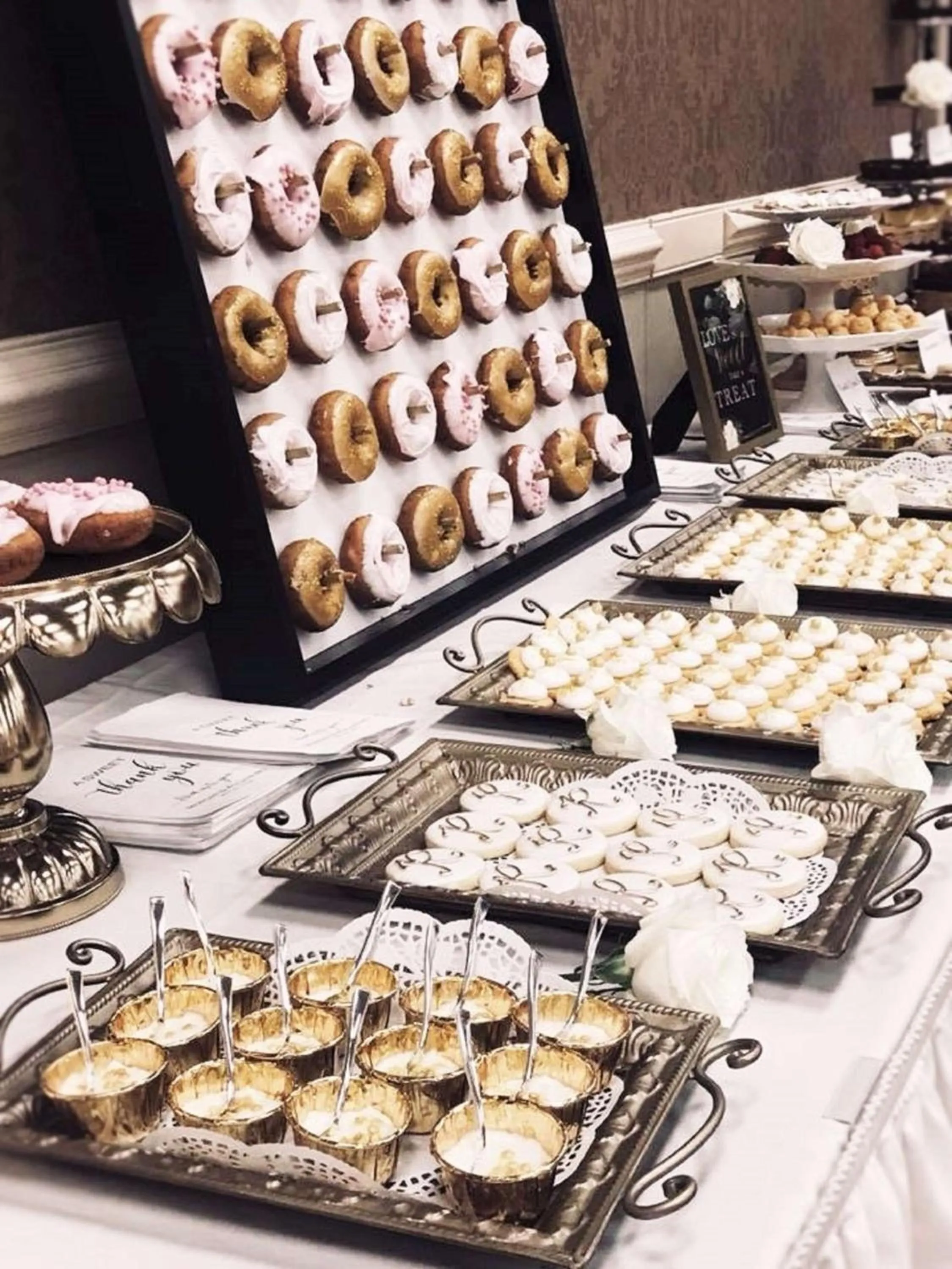 Dining area in DoubleTree by Hilton Bloomington