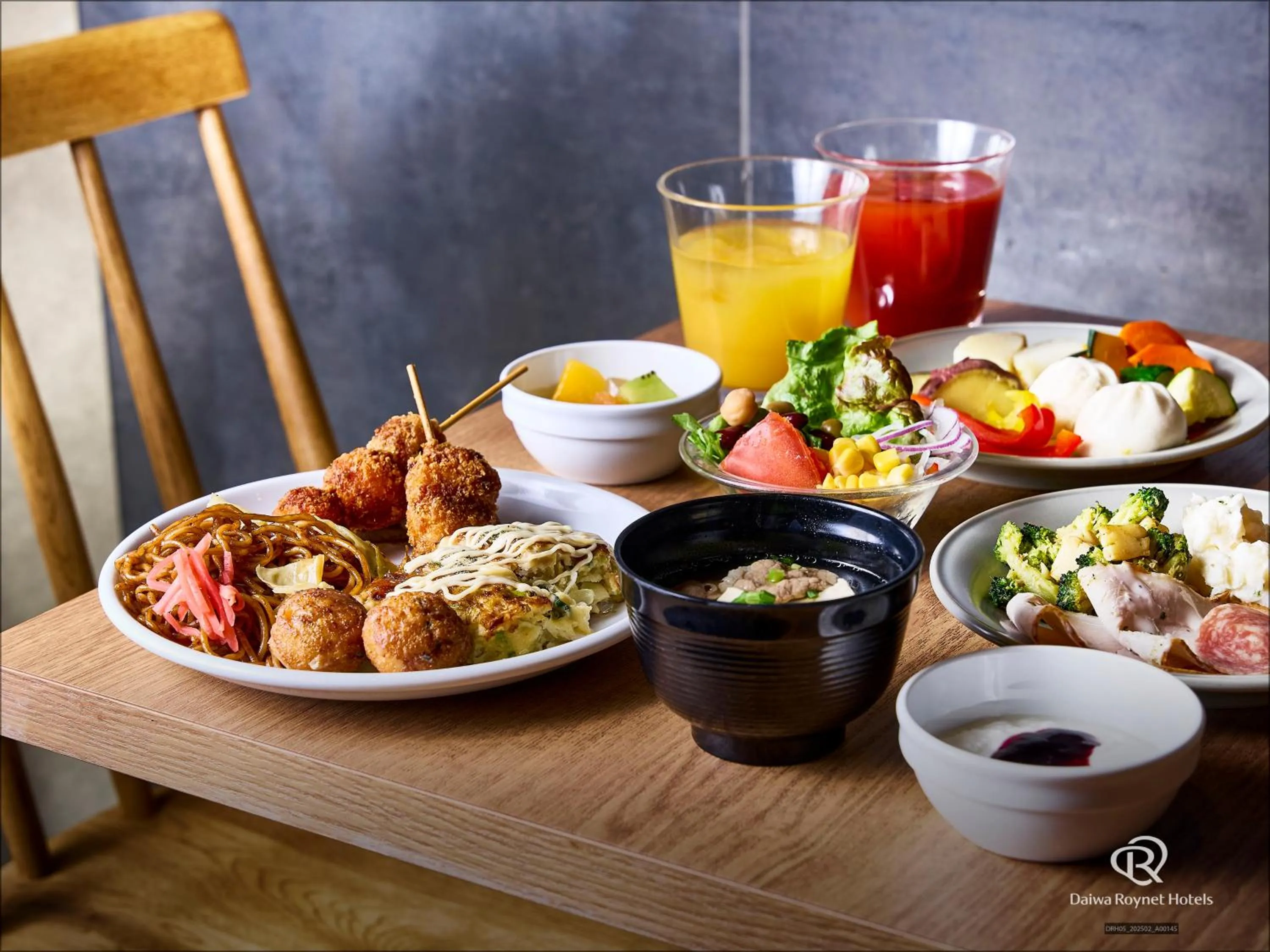 Breakfast in DEL style Osaka-Shinsaibashi by Daiwa Roynet Hotel