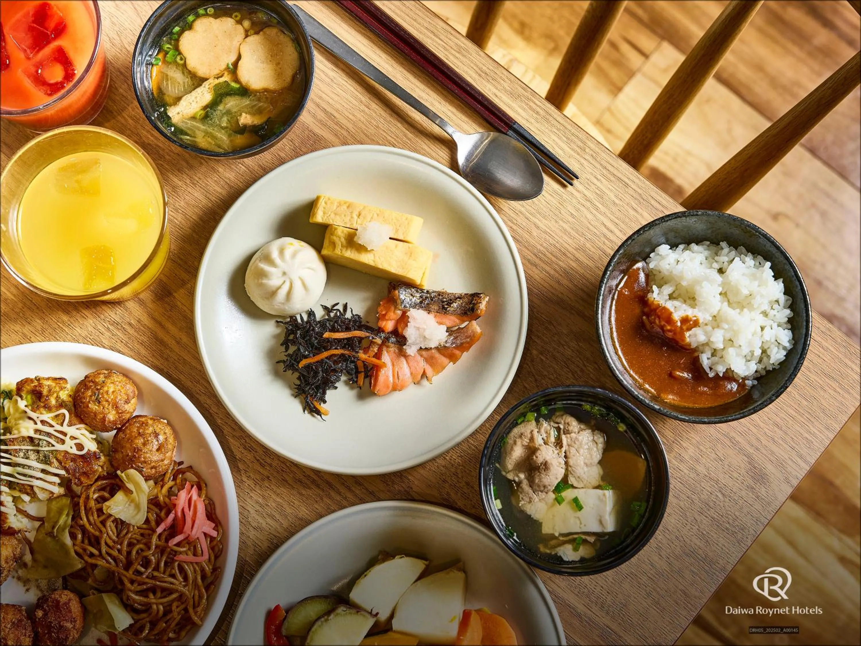 Breakfast in DEL style Osaka-Shinsaibashi by Daiwa Roynet Hotel